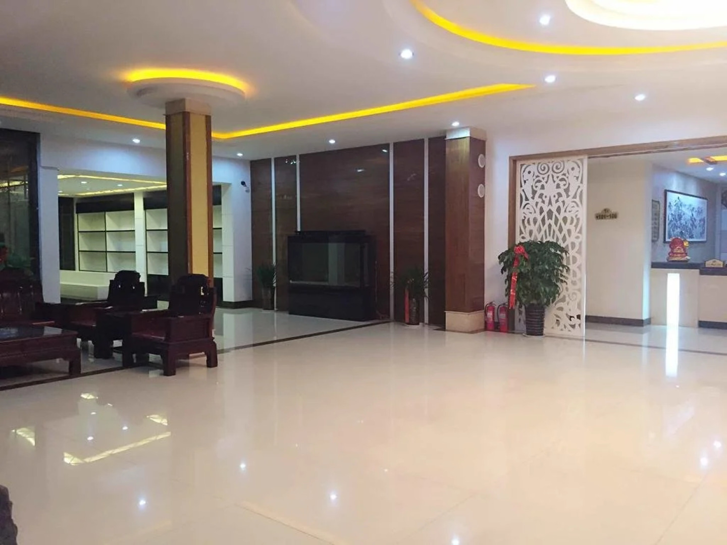 Mingju Business Hotel