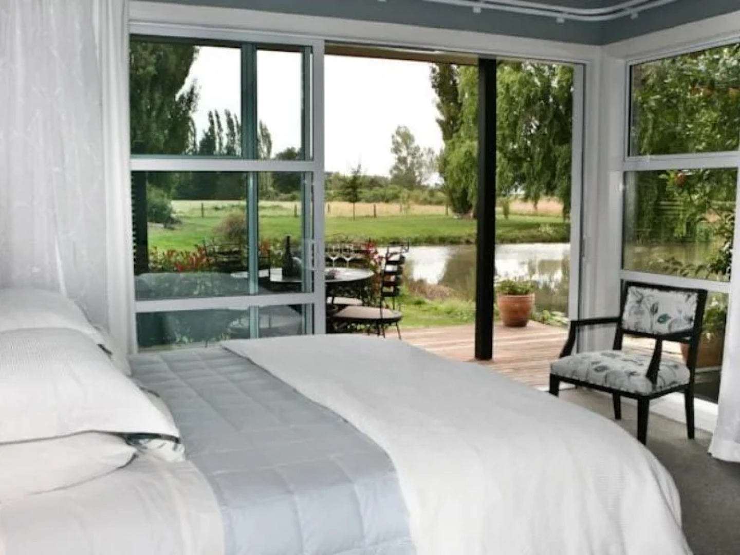 Revive On Oakview Boutique Beauty and Accommodation