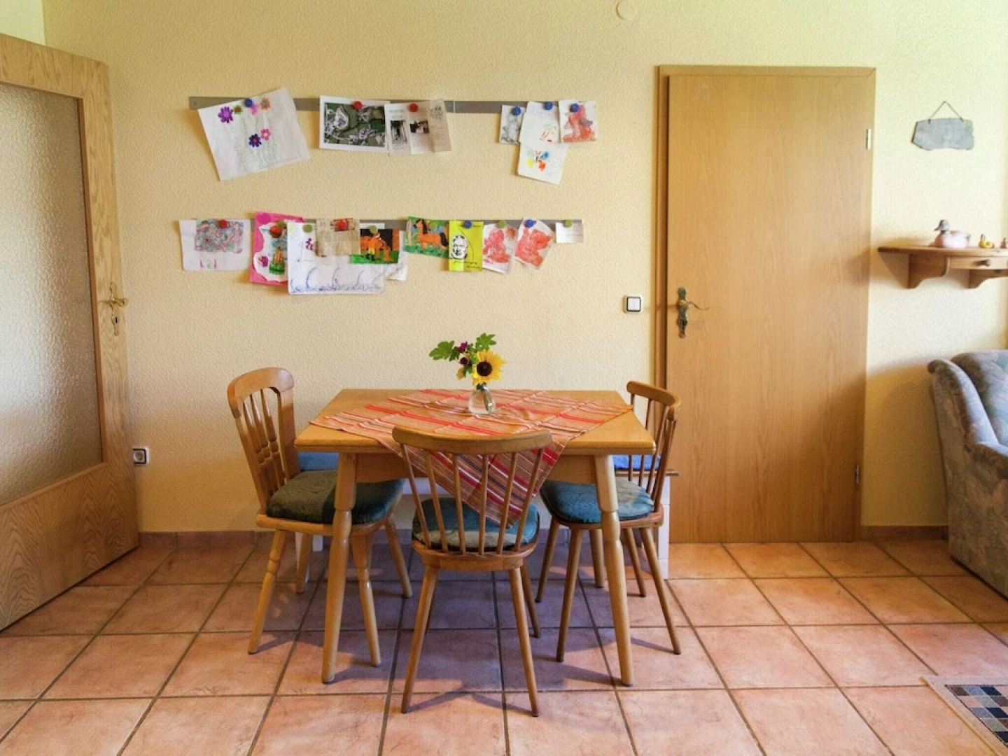 Serene Apartment near Lake in Halenfeld