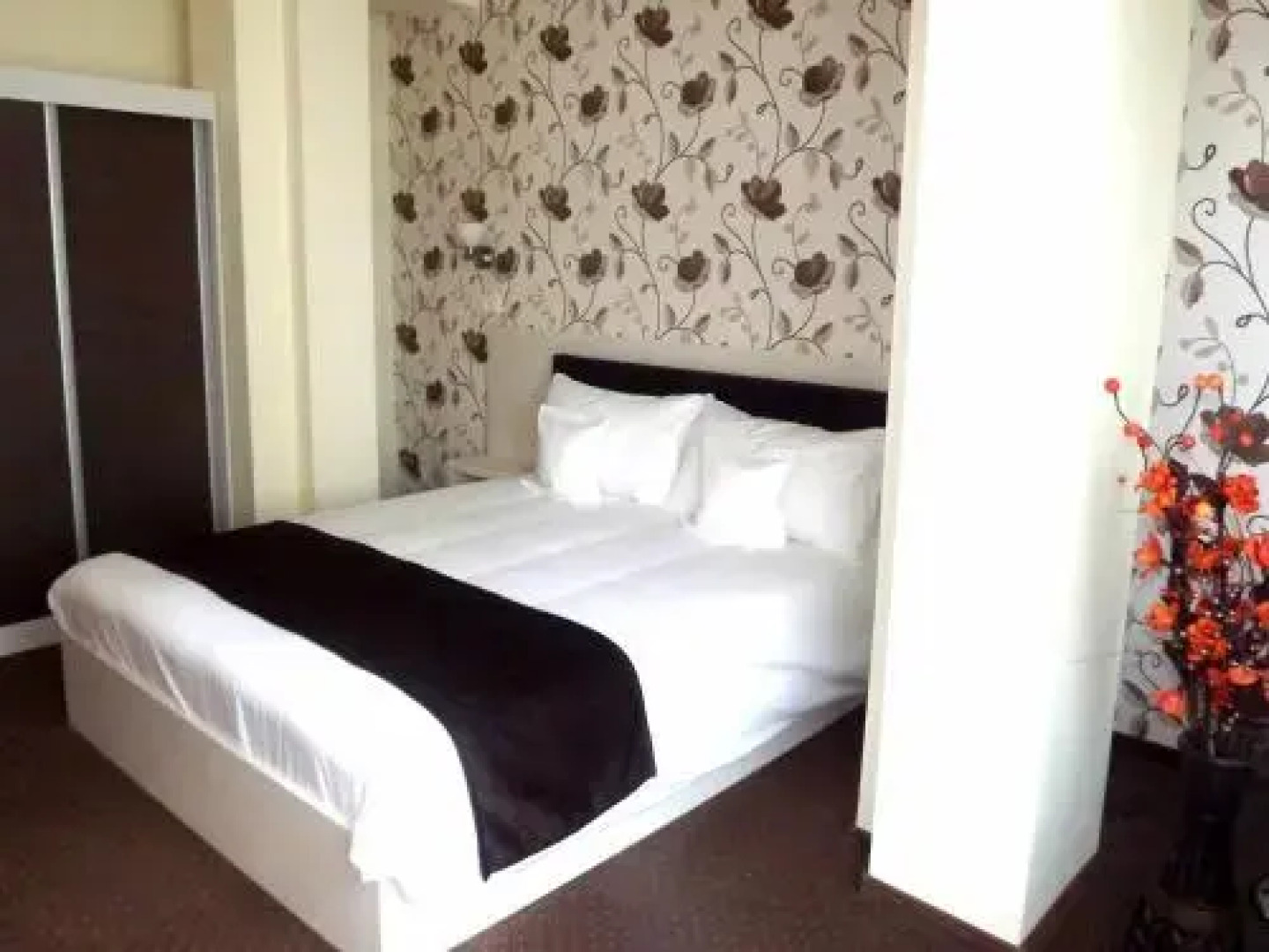 West Plaza Residence