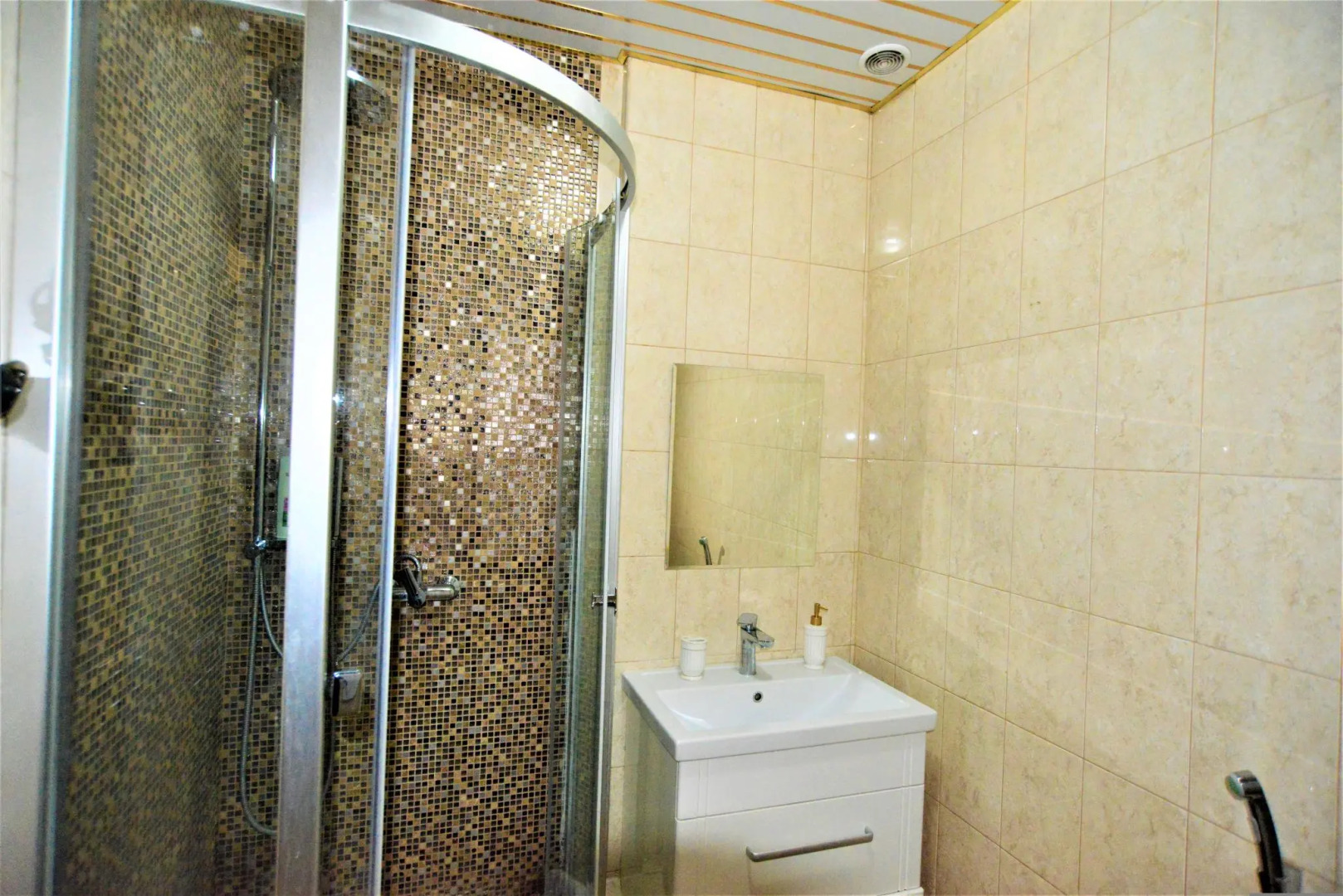 BestFlat24 (БэстФлэт24) на улице Лётная 21