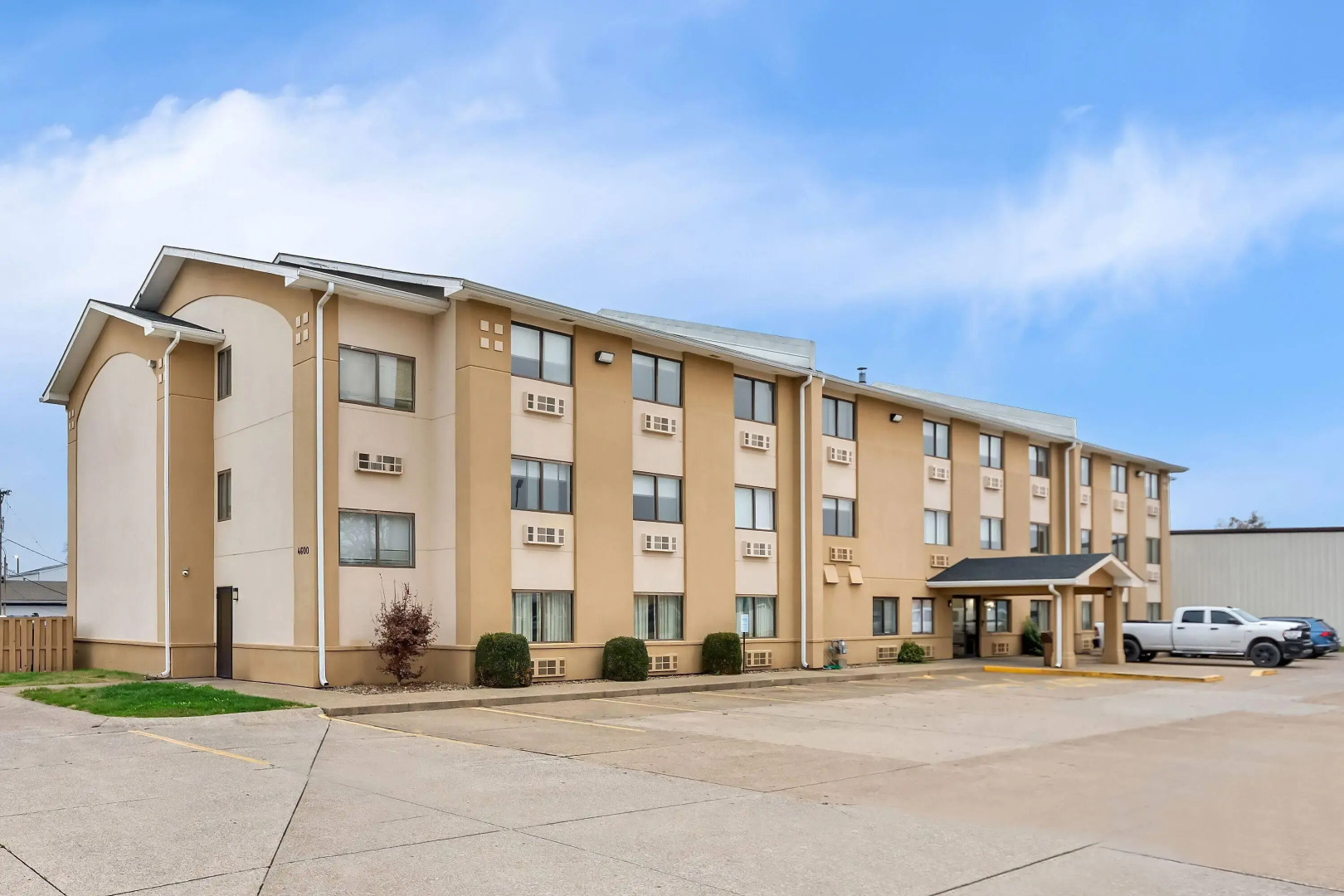 Super 8 by Wyndham Evansville East