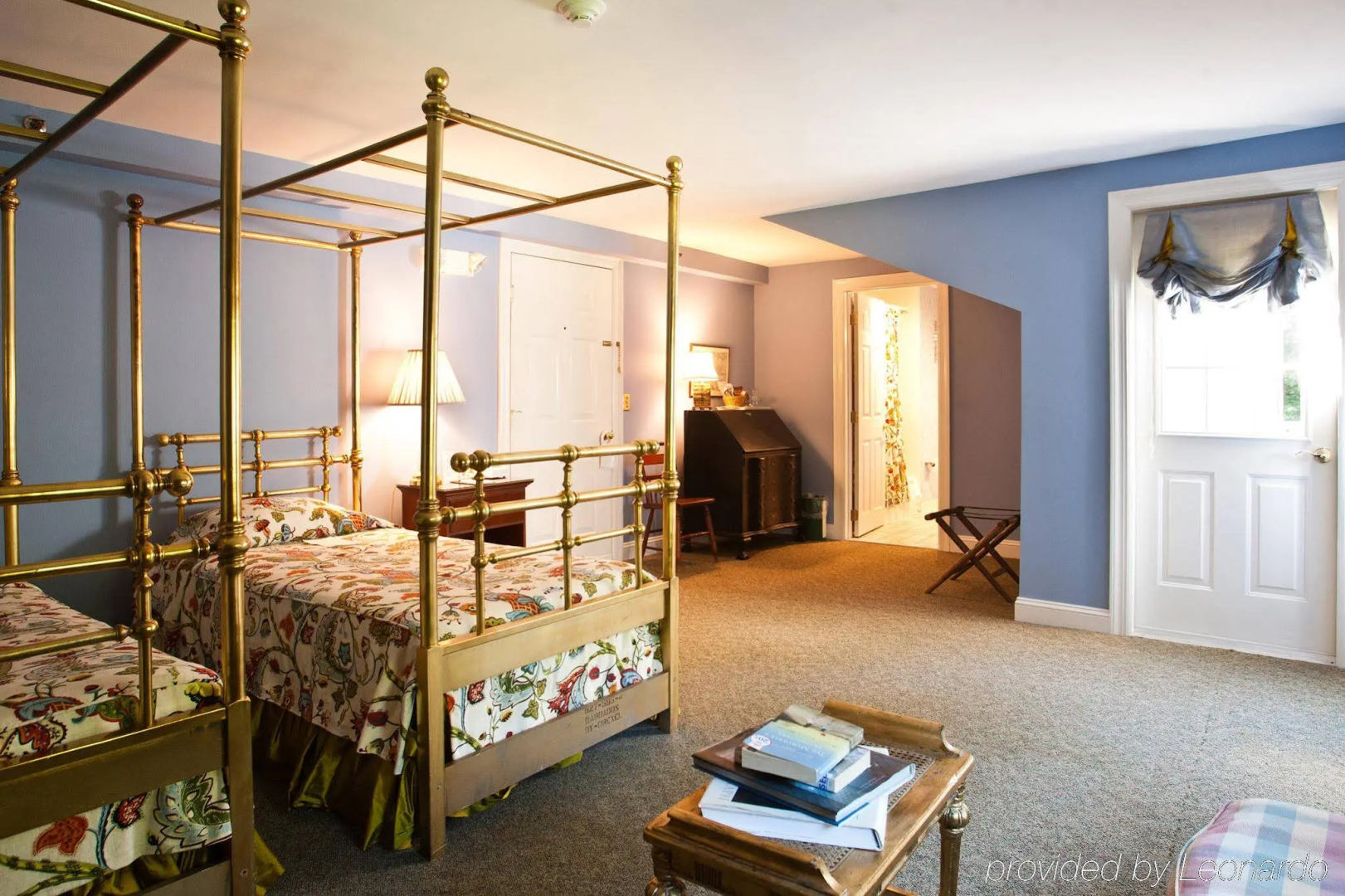 The Roger Sherman Inn