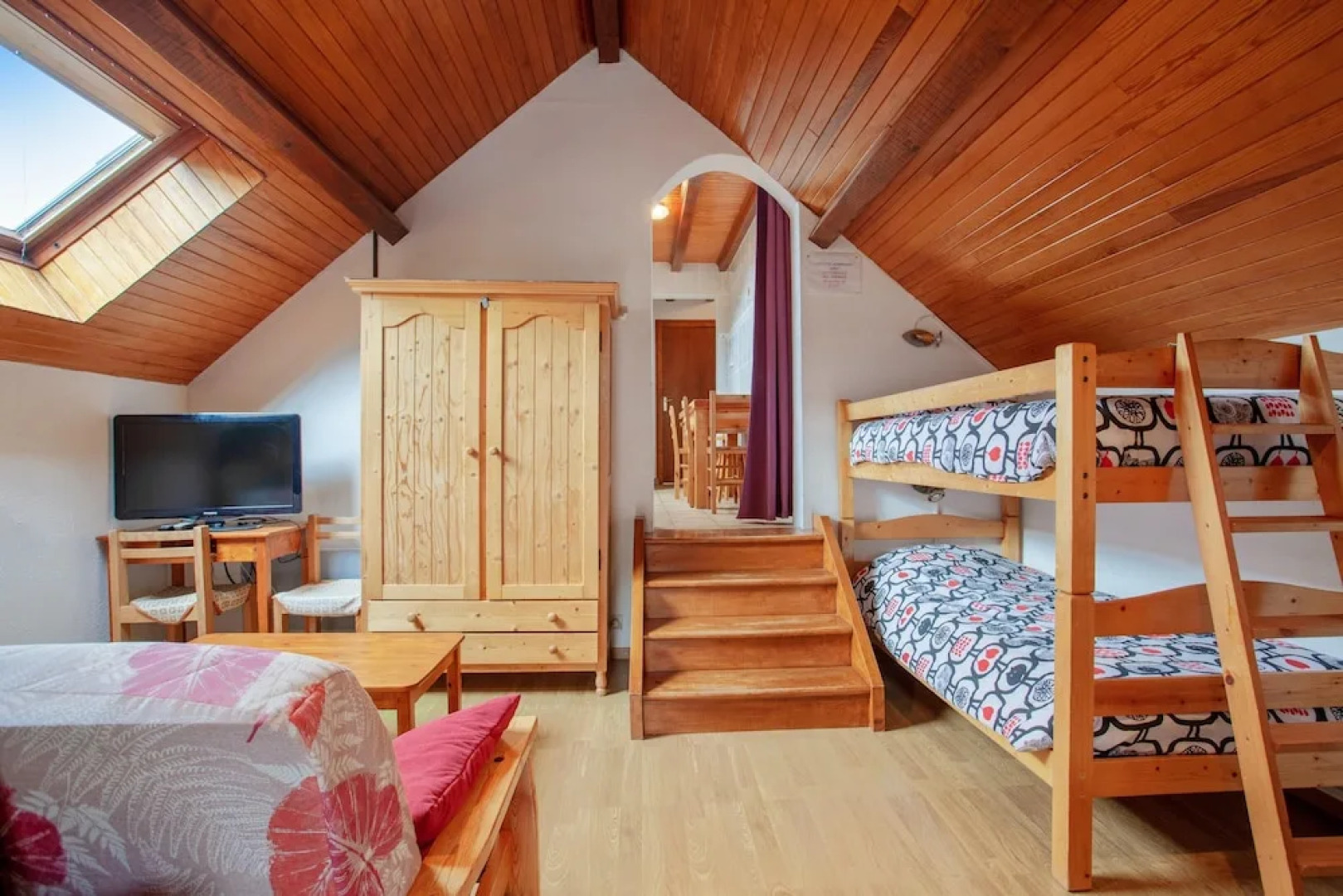 Studio in La Garde, With Wonderful Mountain View, Furnished Garden and Wifi - 8 km From the Slopes