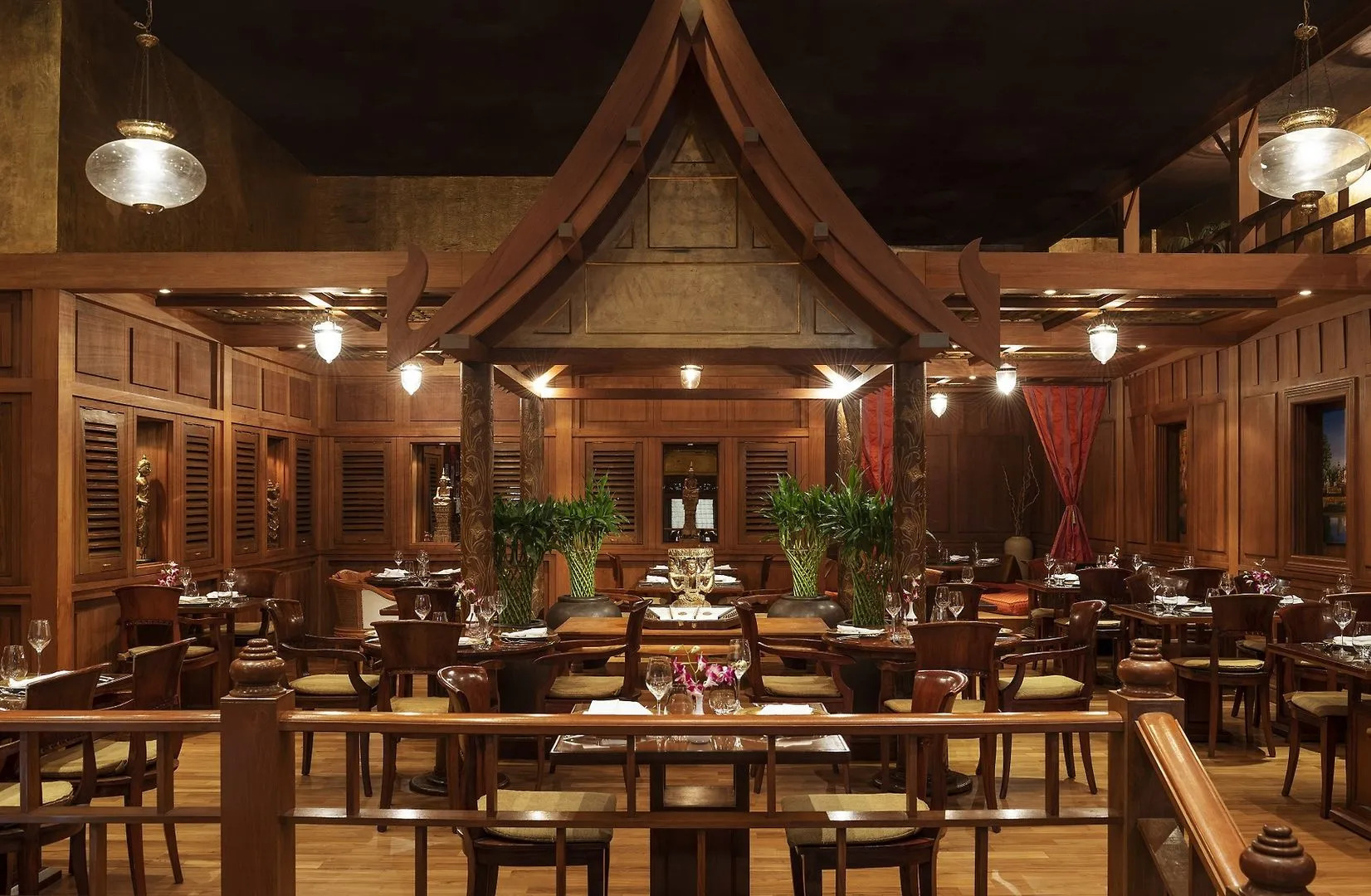 Le Meridien Dubai Hotel & Conference Centre