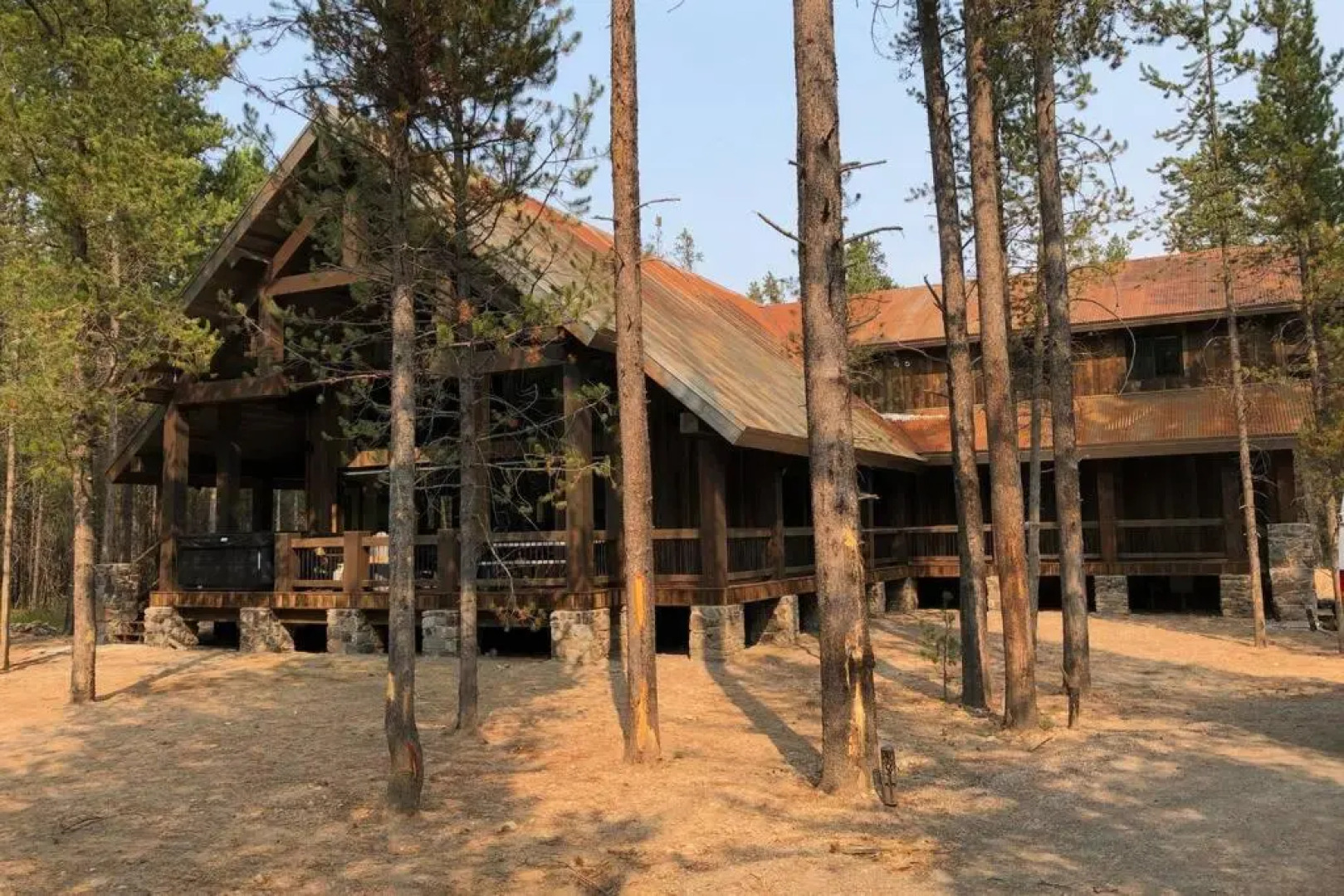 Yellowstone Crossing Lodge