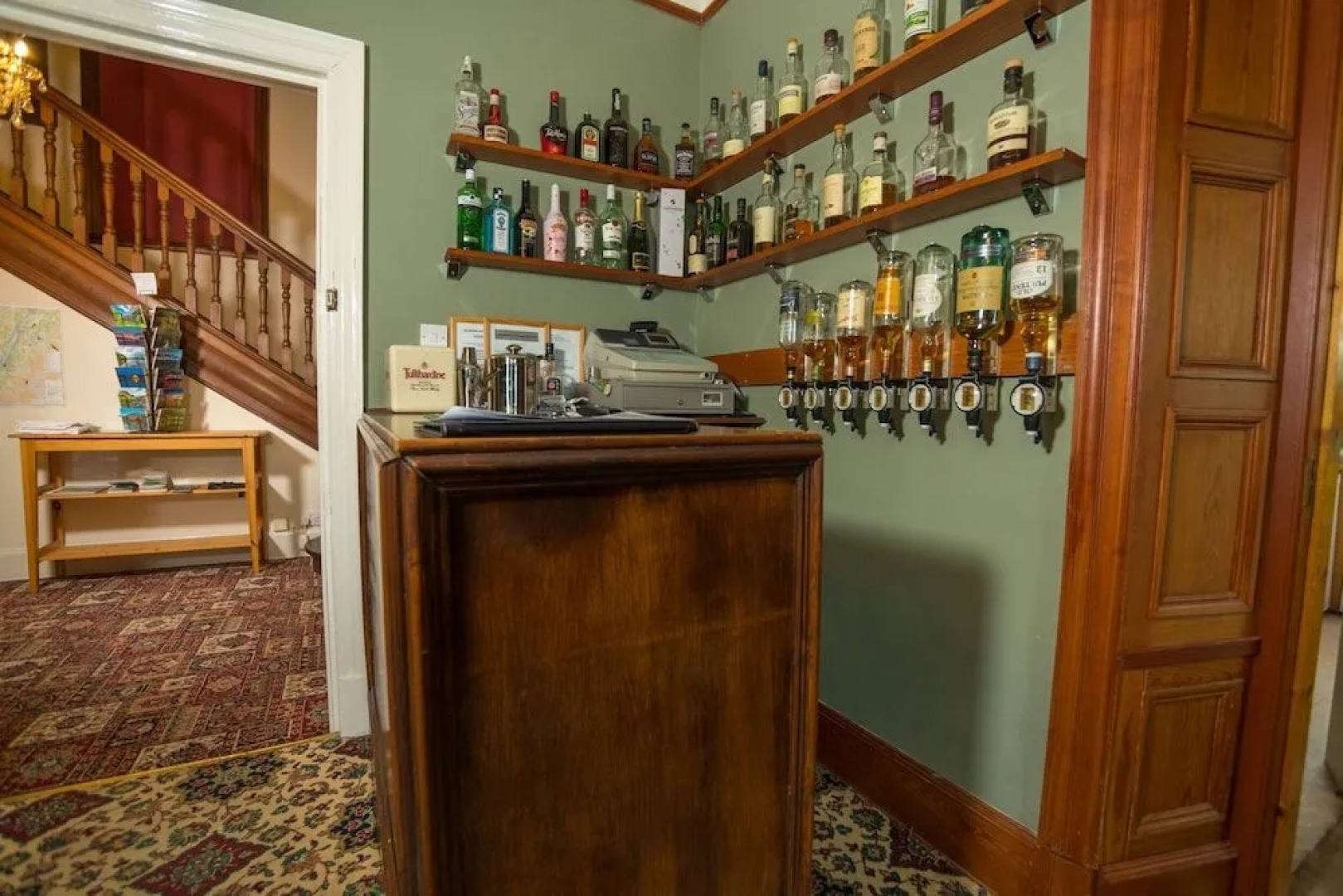 Foyers Bay Country House