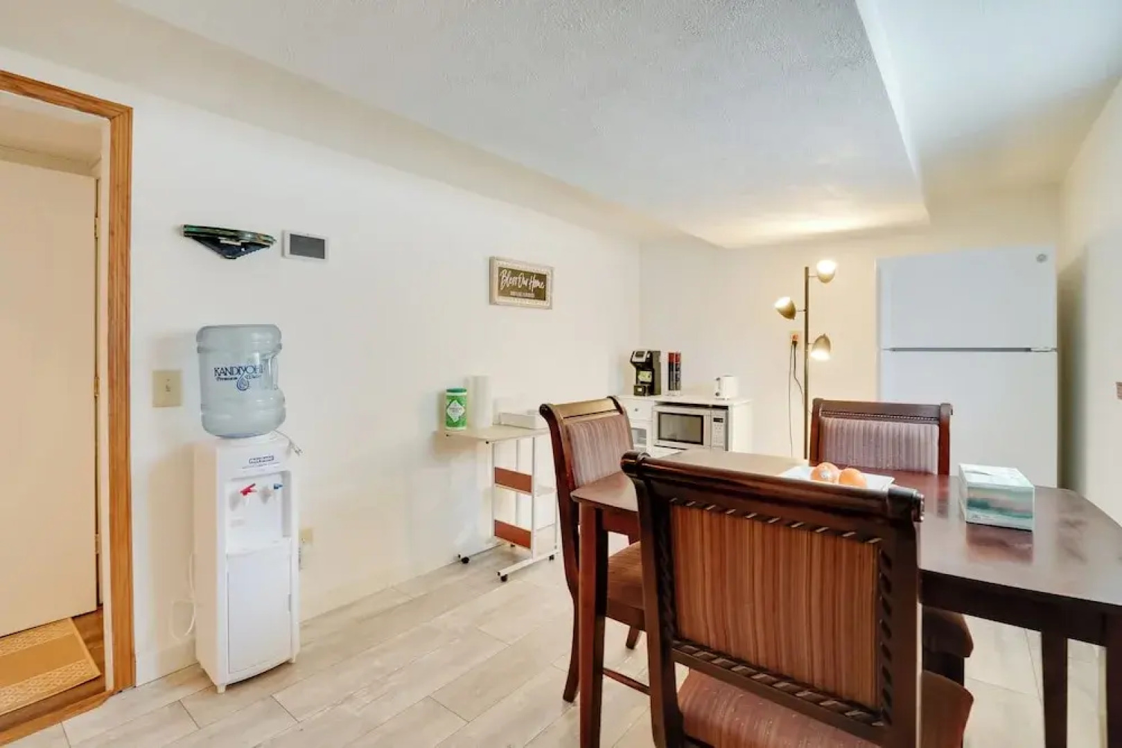 Pet-friendly Minneapolis Apt Near Shops & Dining!