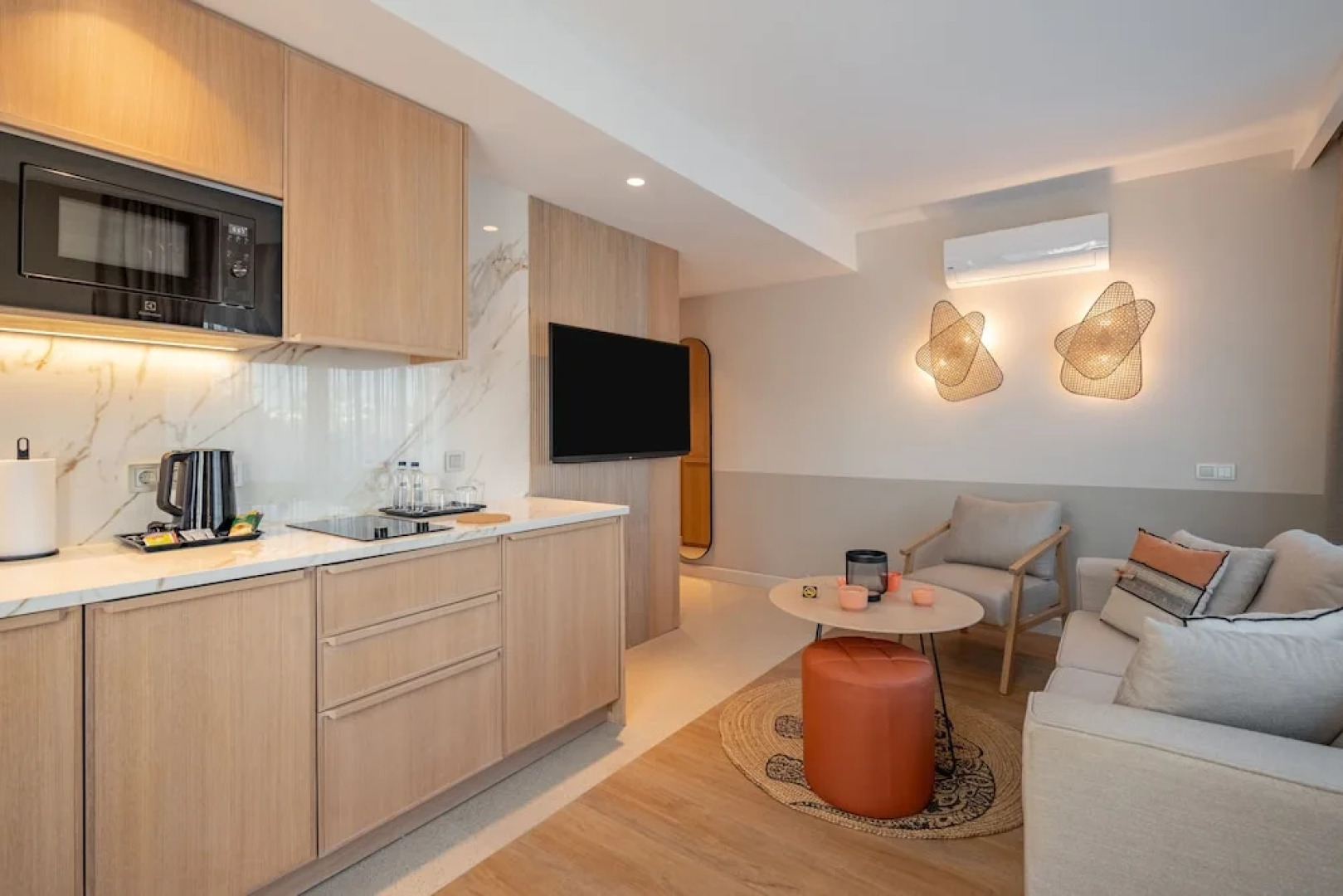 Oli Hotel And Suites