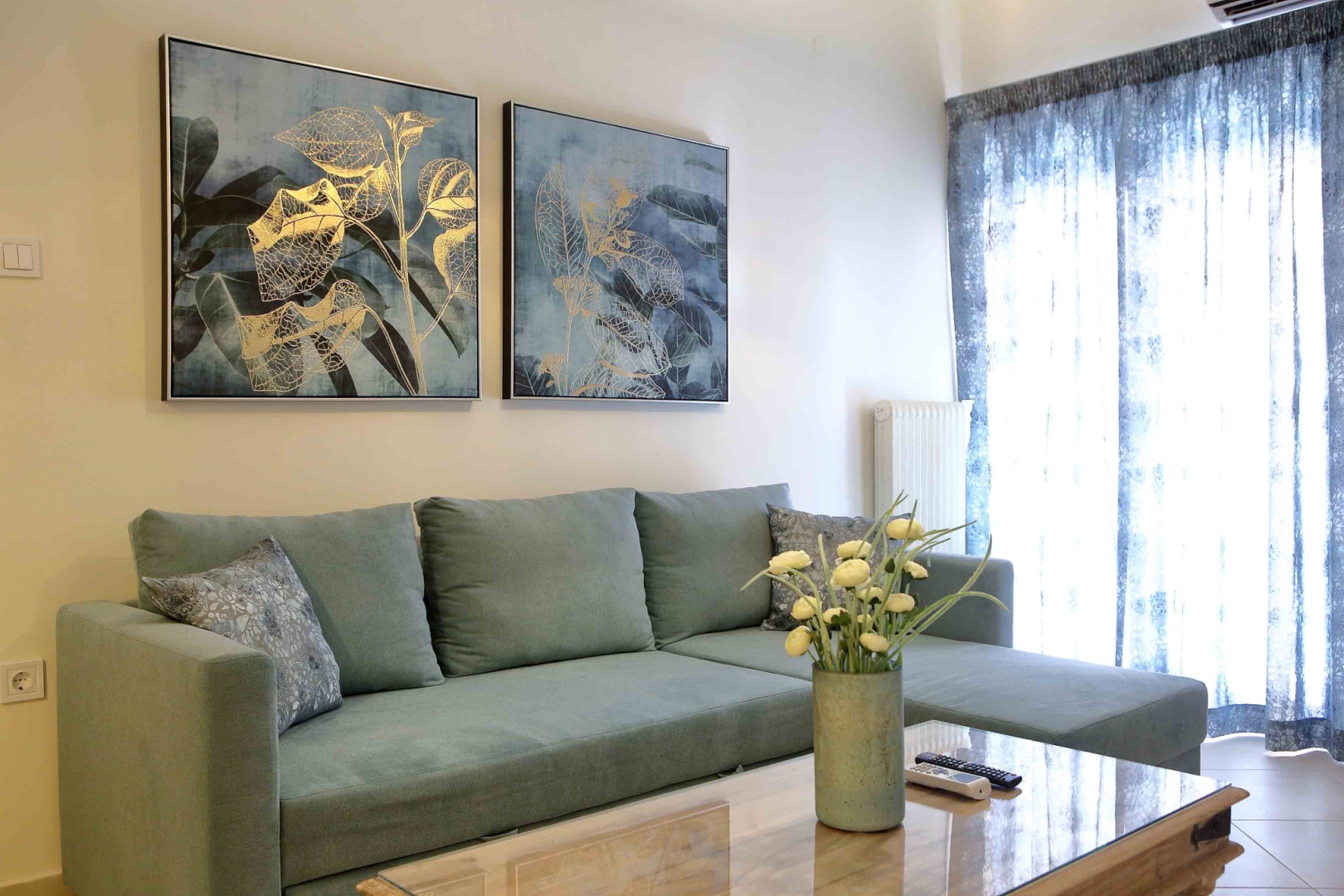 Best House Anakreontos