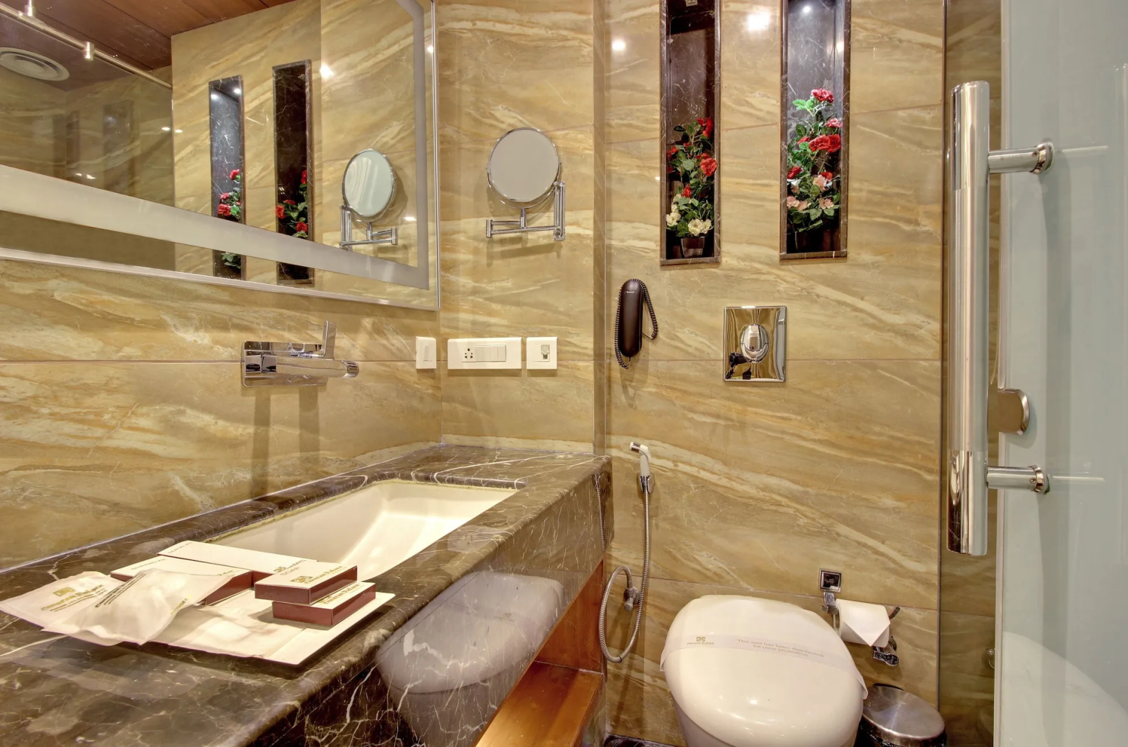 Hotel Swaran Palace