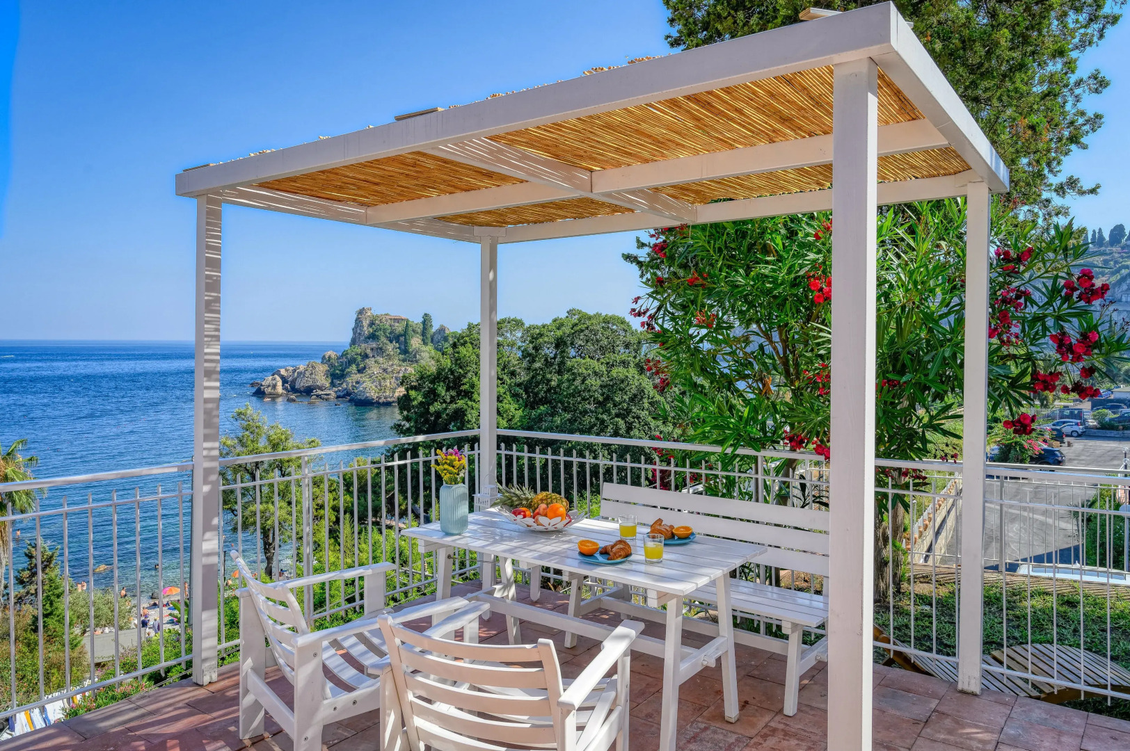 Taormina Isola Bella Apartment - Taormina Holidays