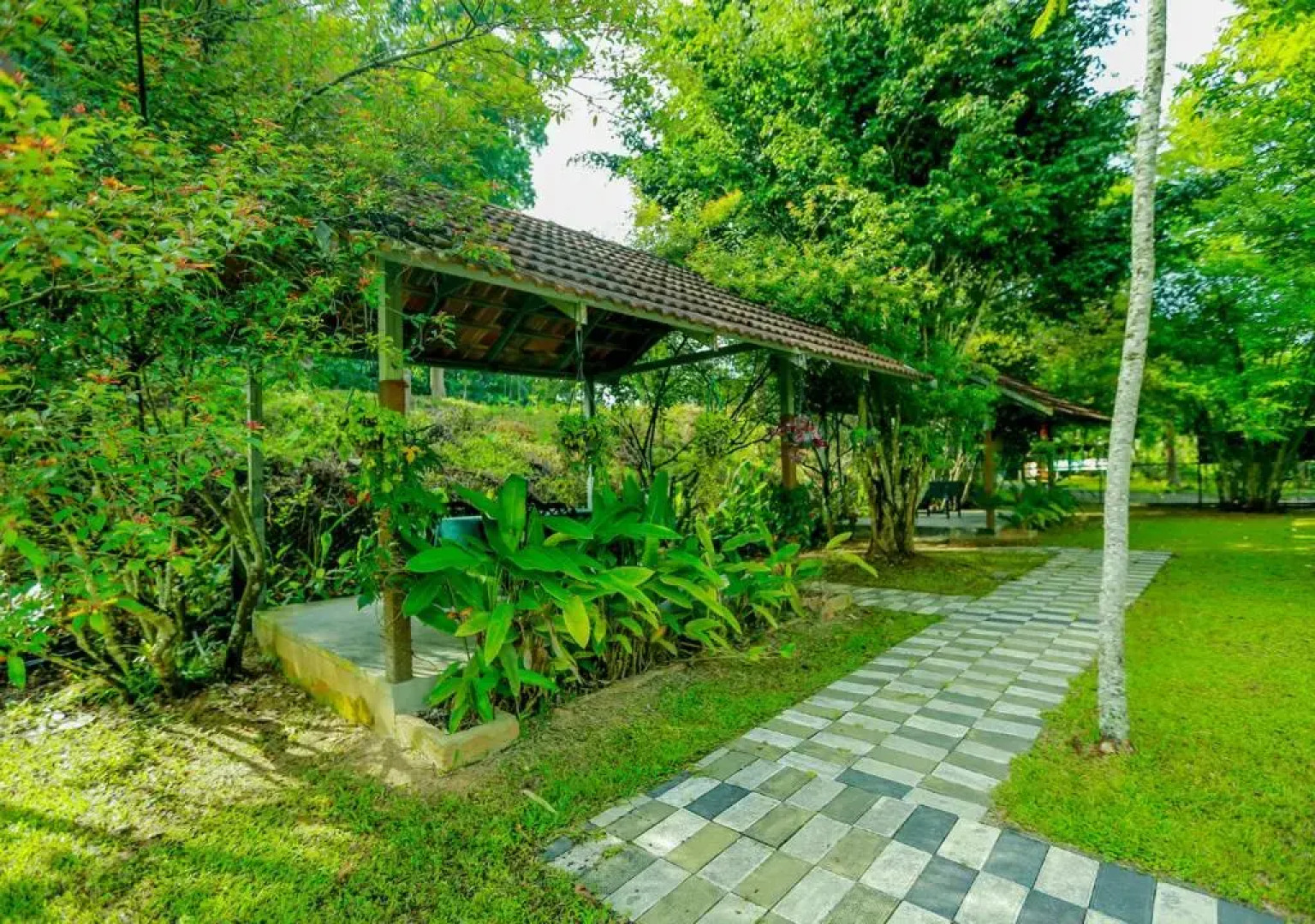 OYO Premium Hill Stays Kolagappara