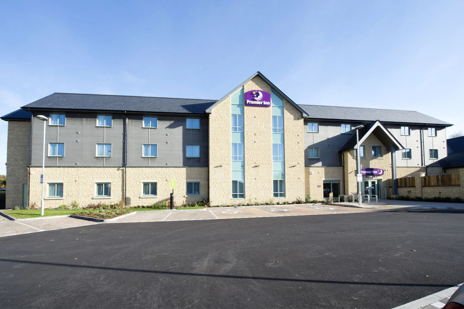 Premier Inn Cirencester