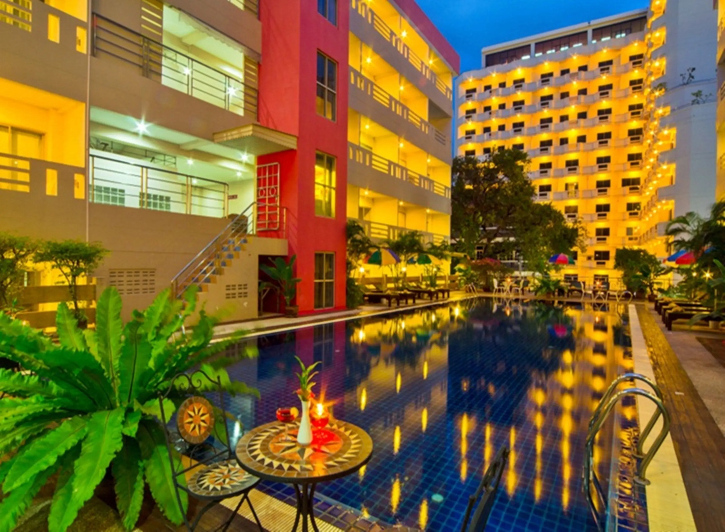 Eastiny Place Hotel