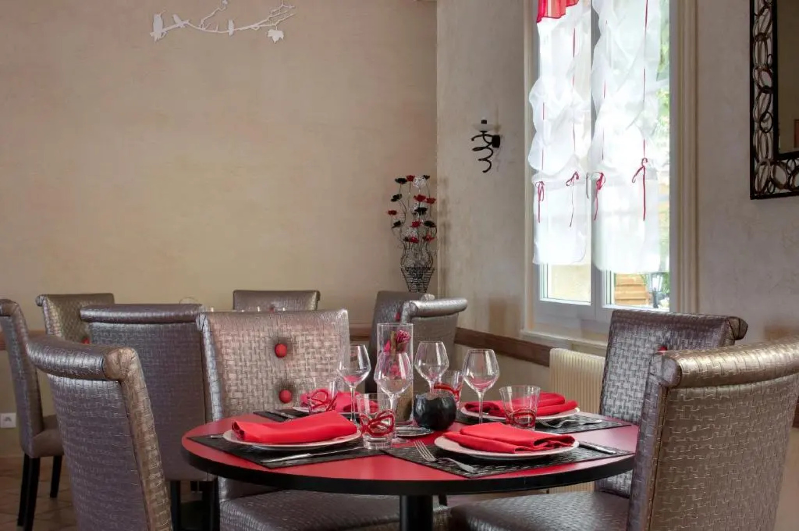 Logis Hotel De Paris