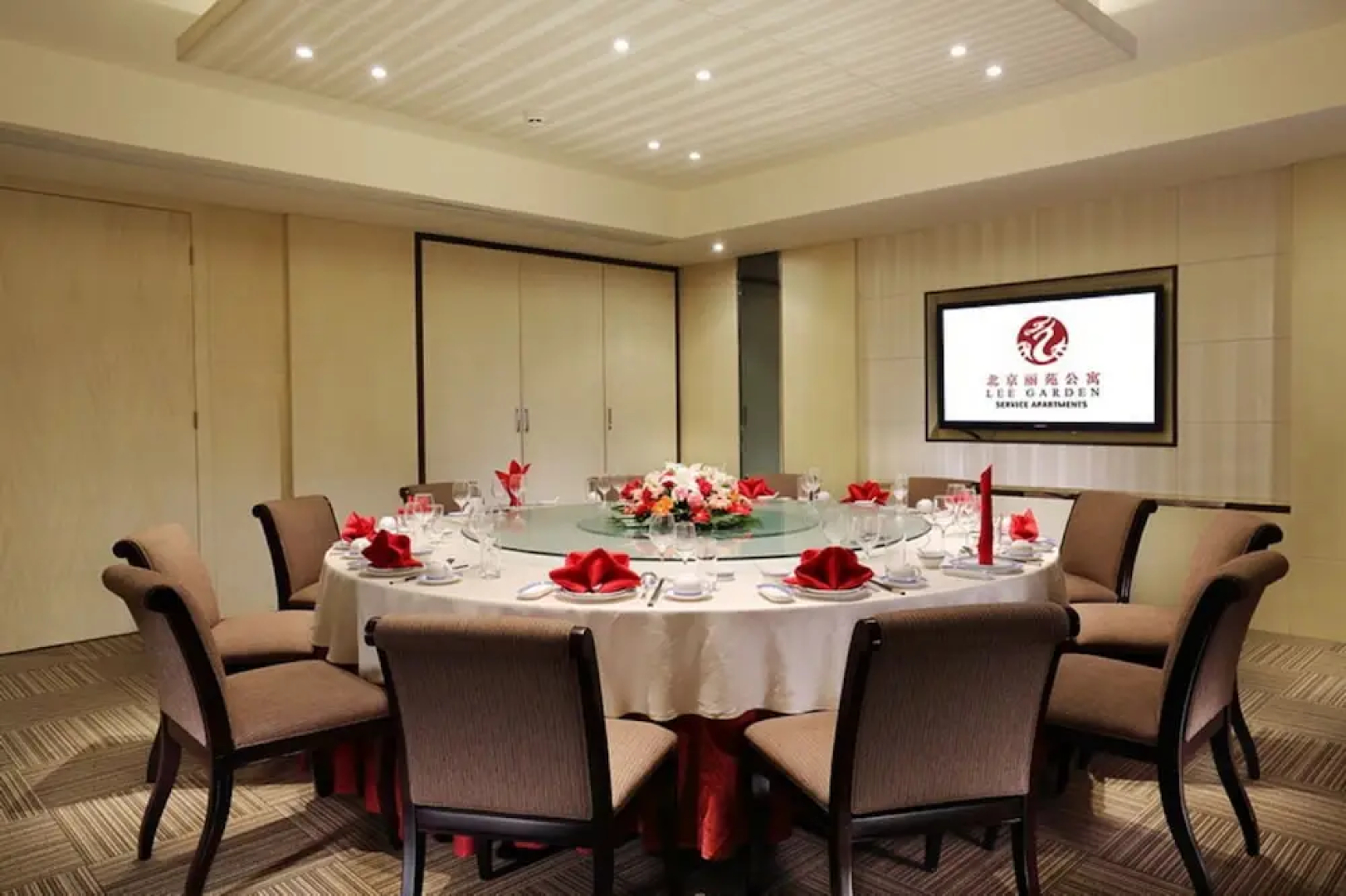 Lee Garden Service Apartment