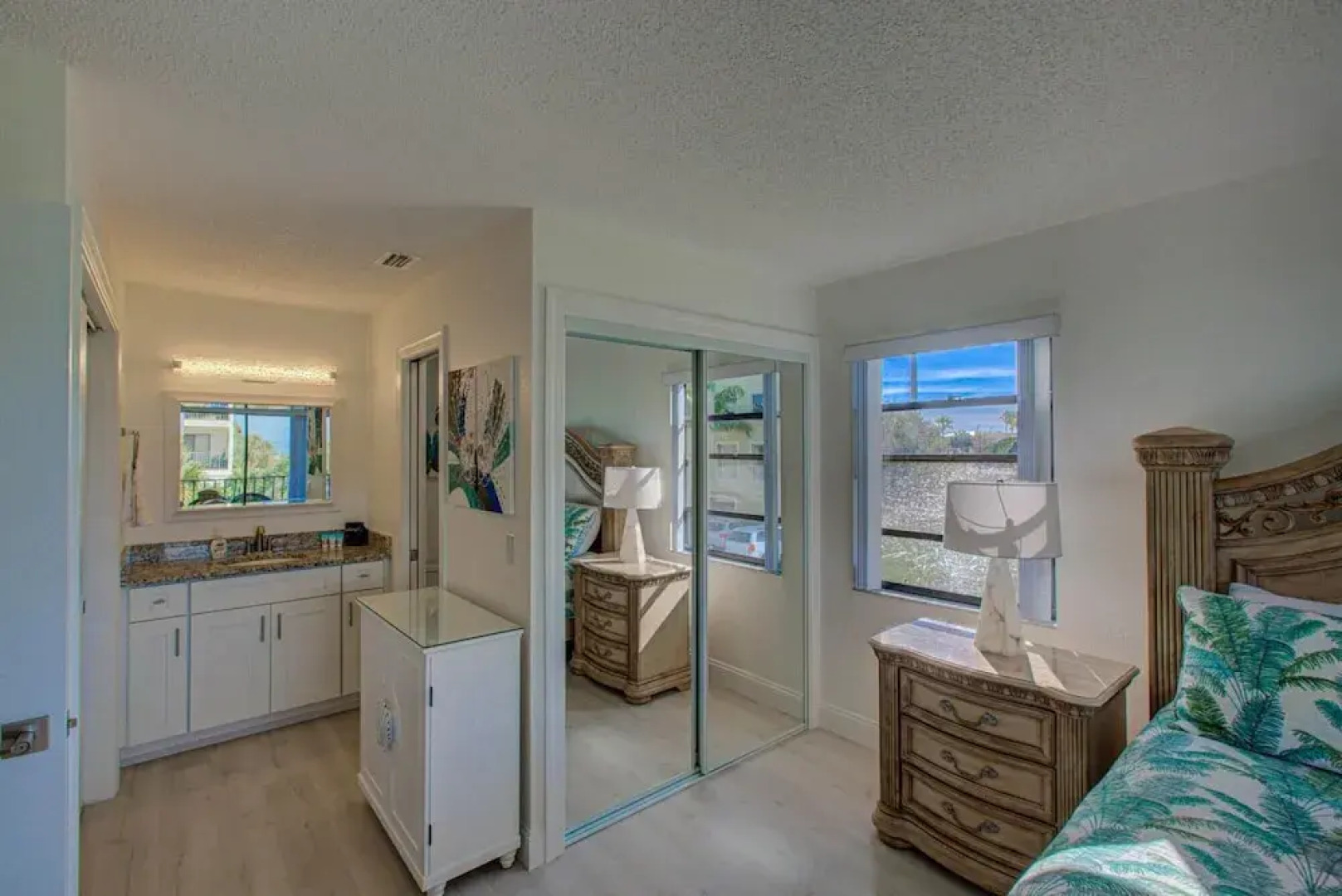 Anna Maria Island Absolute Anna Maria-private Beach Access-heated Pool-wi-fi