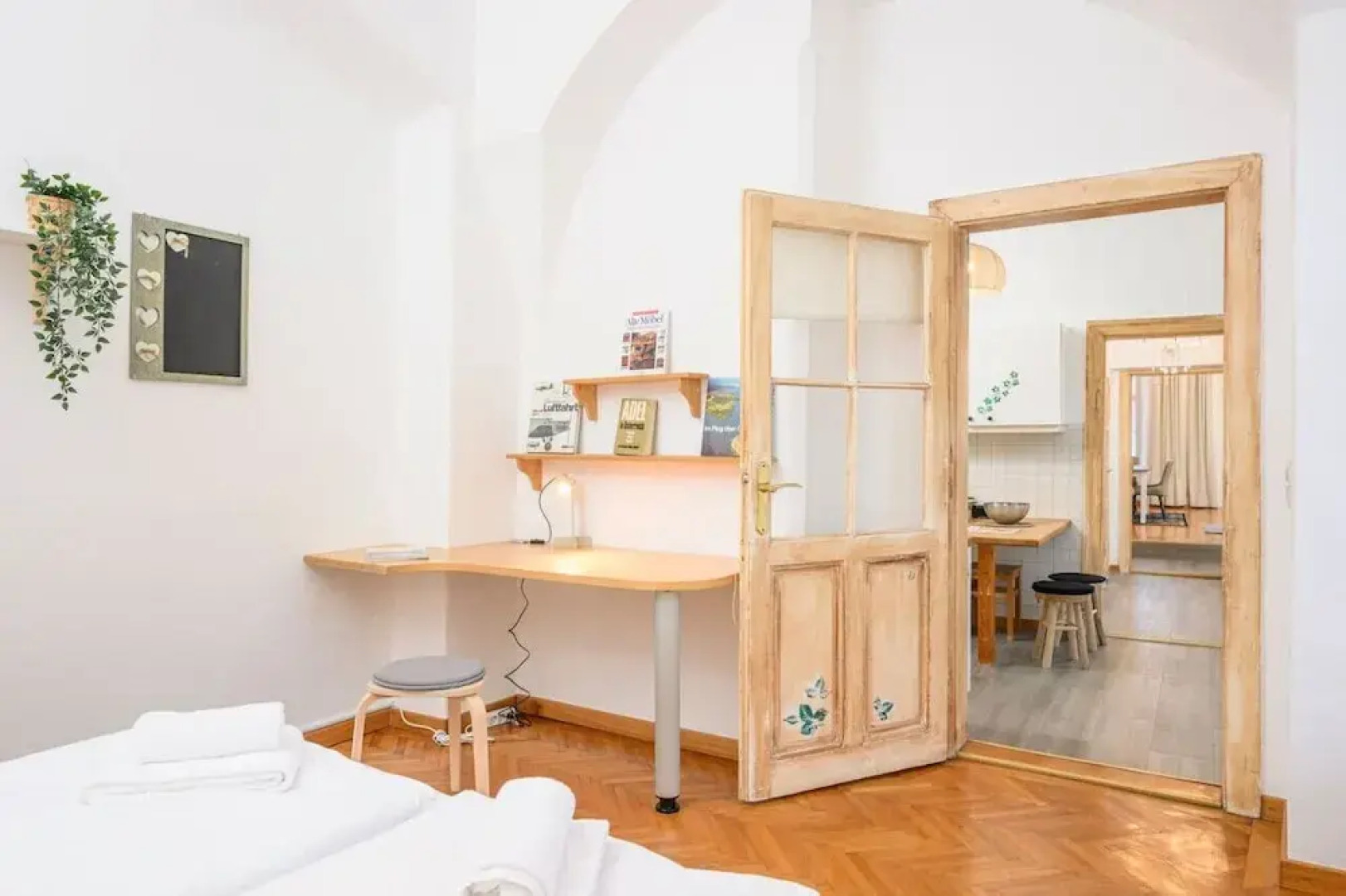 Spacious 2BR Stay for 6 Heart of Mödling