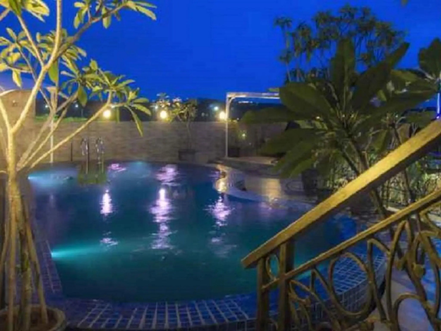 Sapphire Sky Hotel BSD City