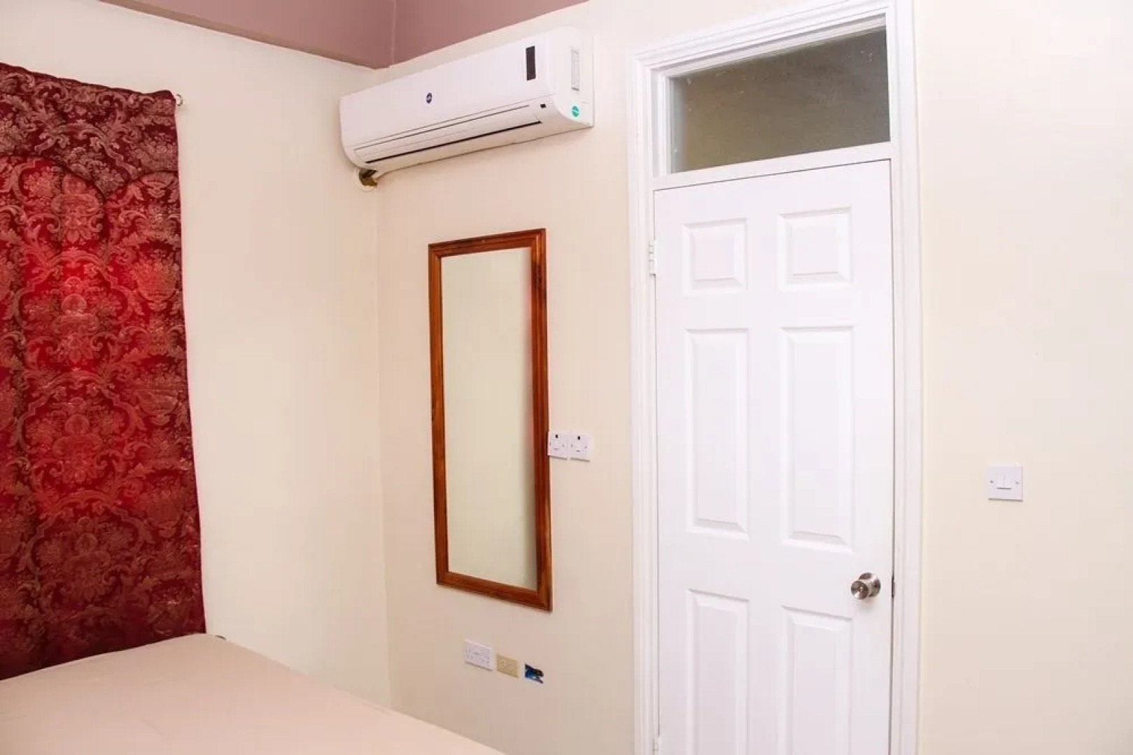 Iso's Bed & Breakfast