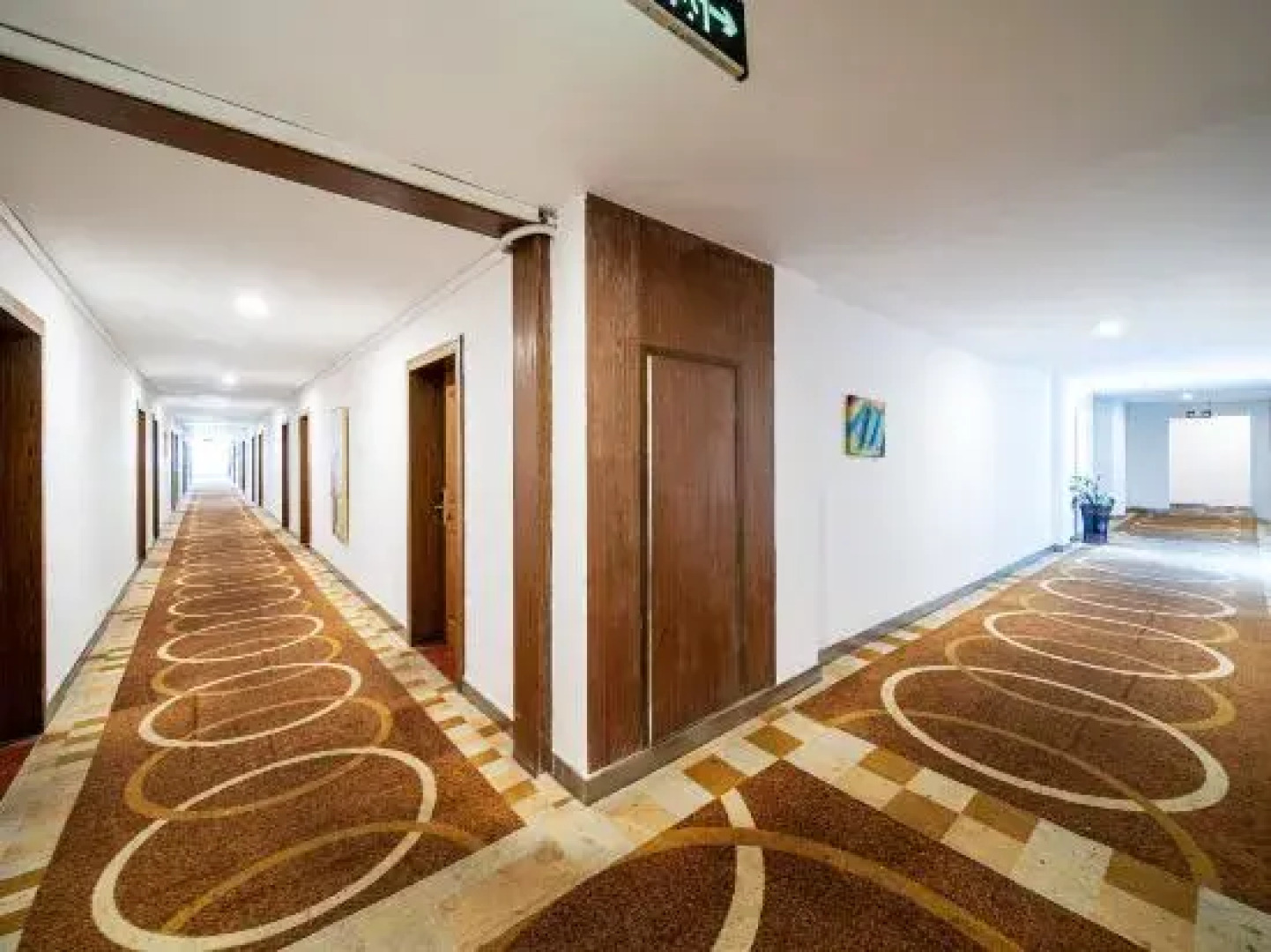 Nanning Shenxianju Hotel (Jiangnan Passenger Transport Terminal)