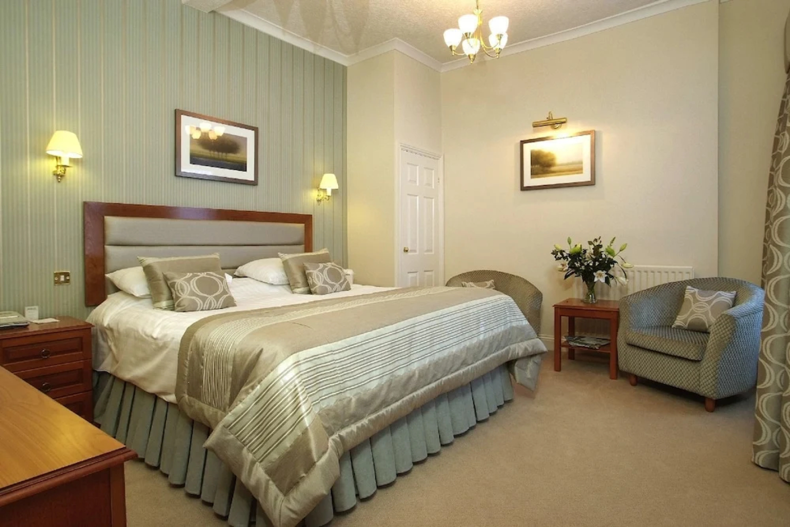 The George Hotel Sure Hotel Collection by Best Western