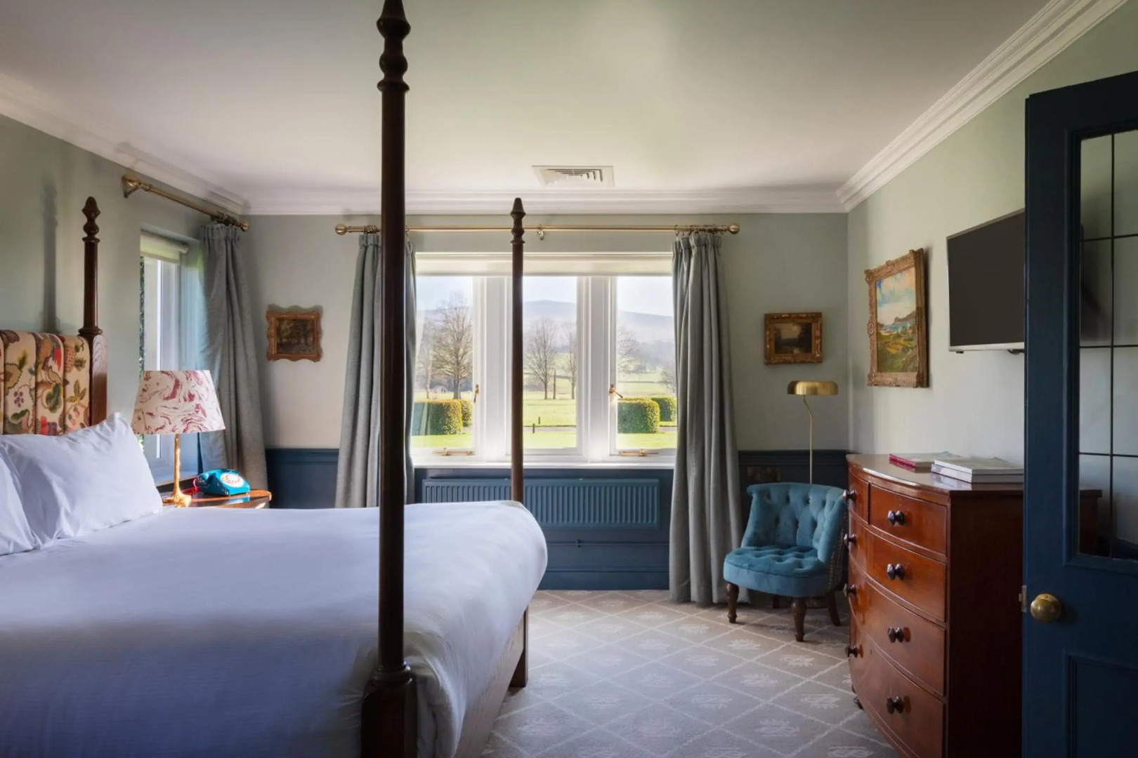 The Devonshire Arms Hotel