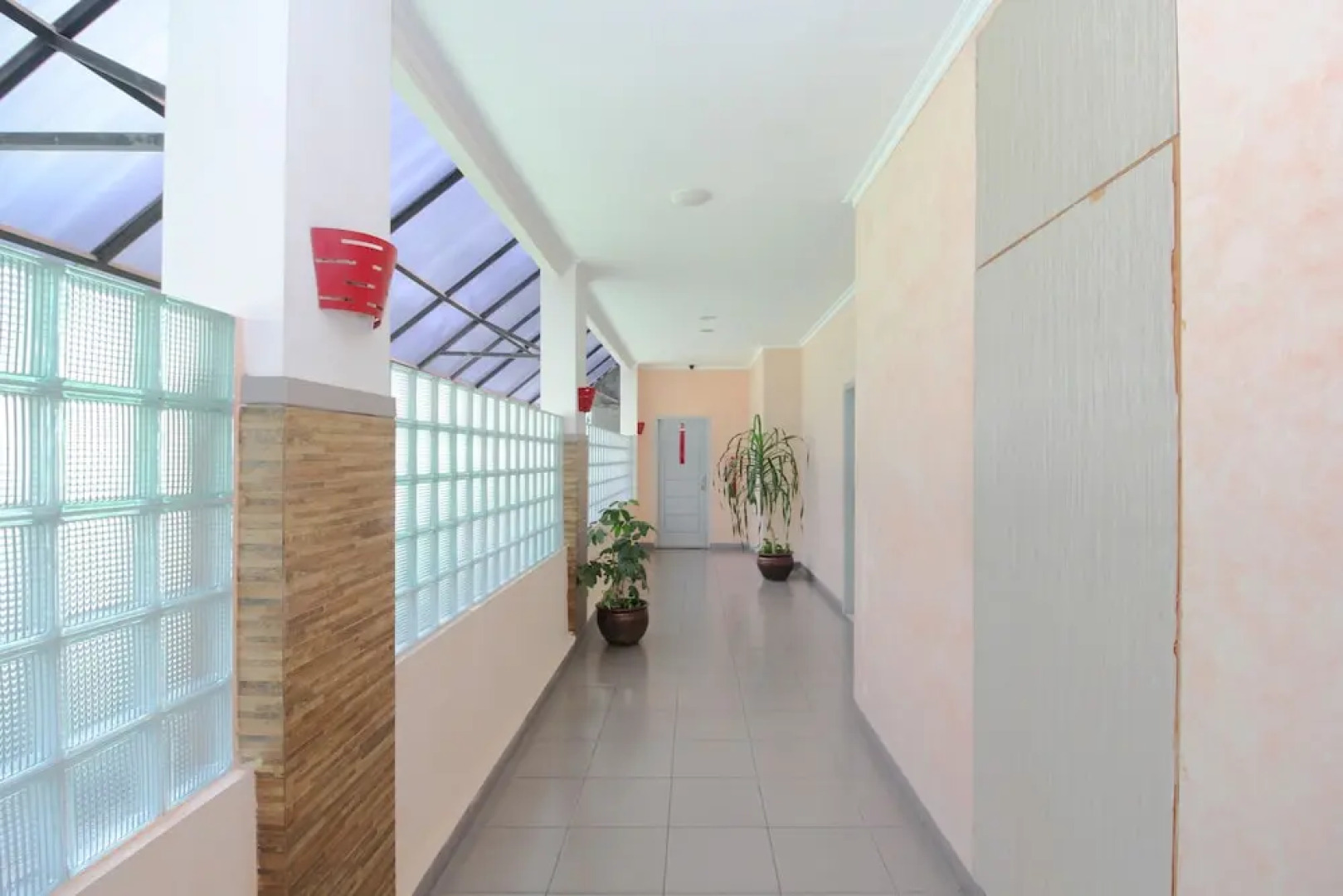 Airy Terminal Tirtonadi MT Haryono 80 Solo