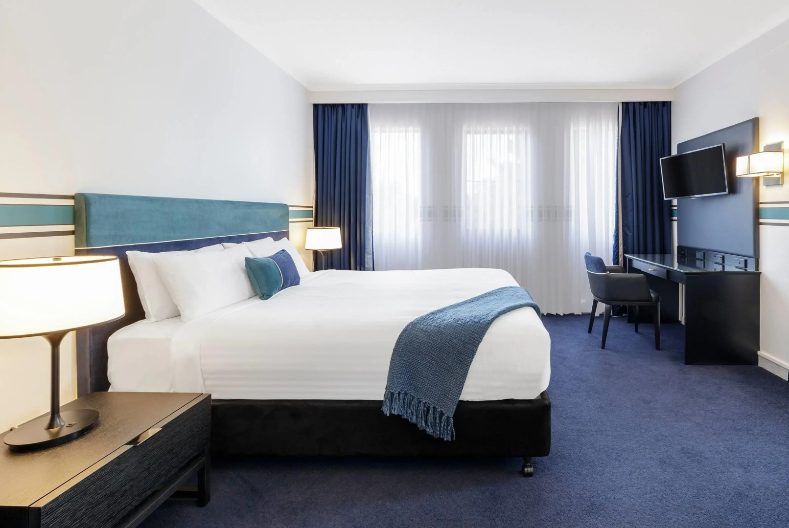 Ramada by Wyndham Diplomat Canberra