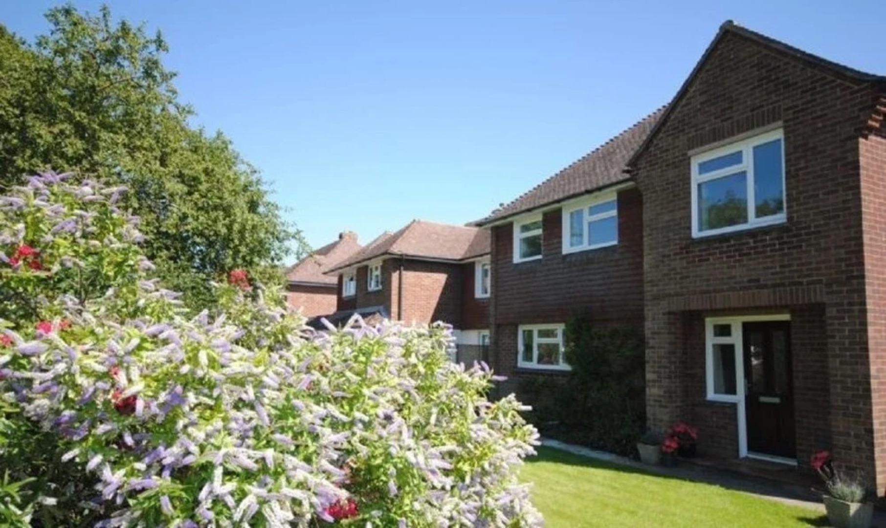 Beacon Square, Emsworth 414122