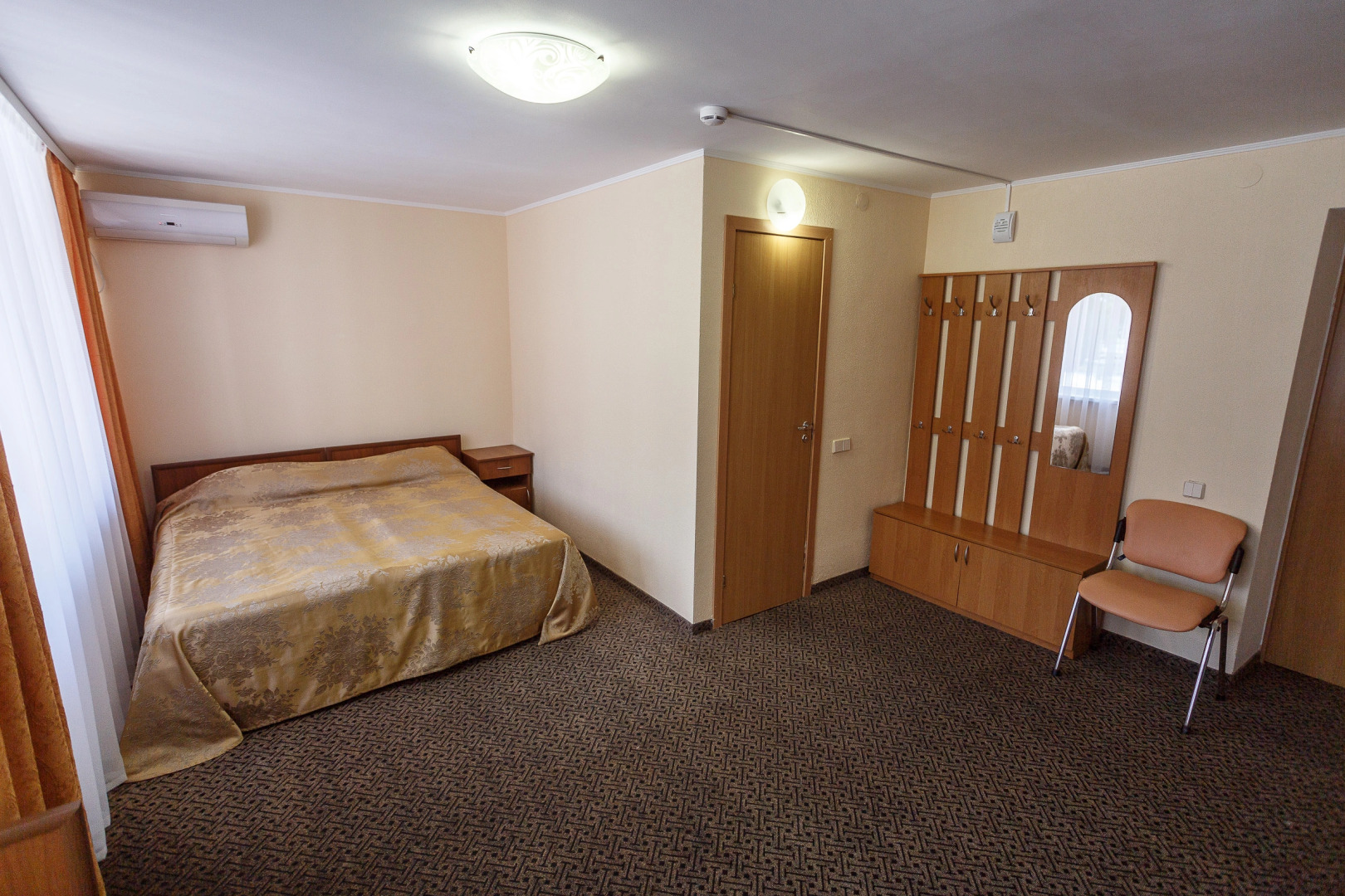 Luchezarnyj (Nikolaevka)