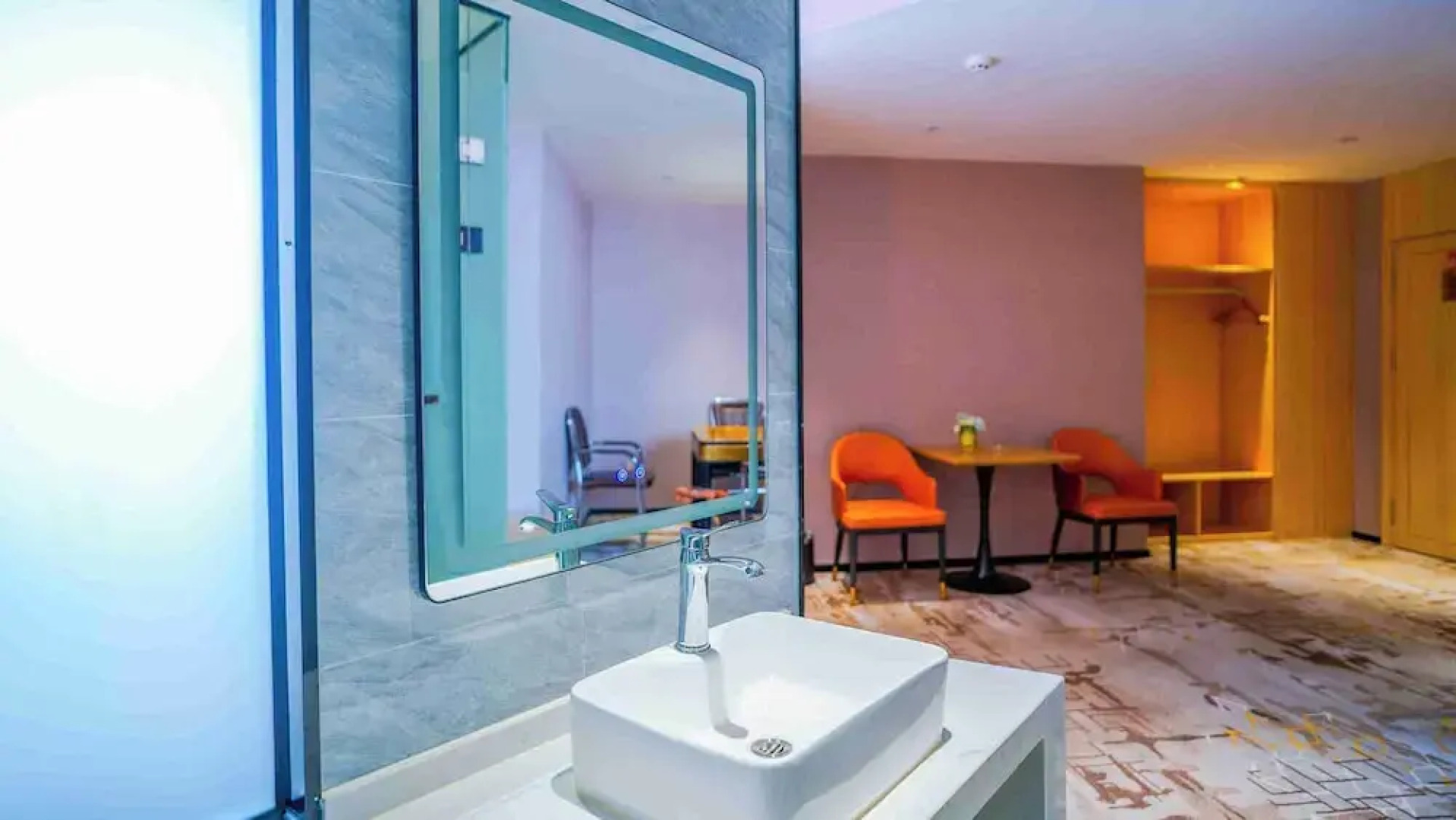 Yuntai Guanjing International Hotel