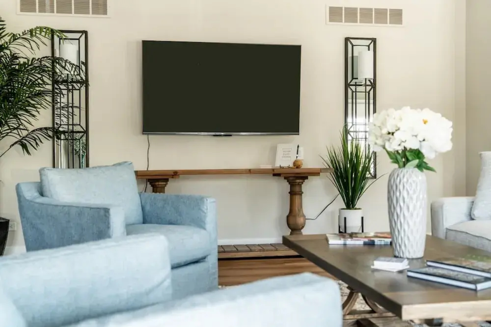 Tranquil Family Retreat - for 10!