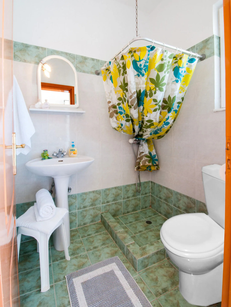 Johnhara Studios & Apartments