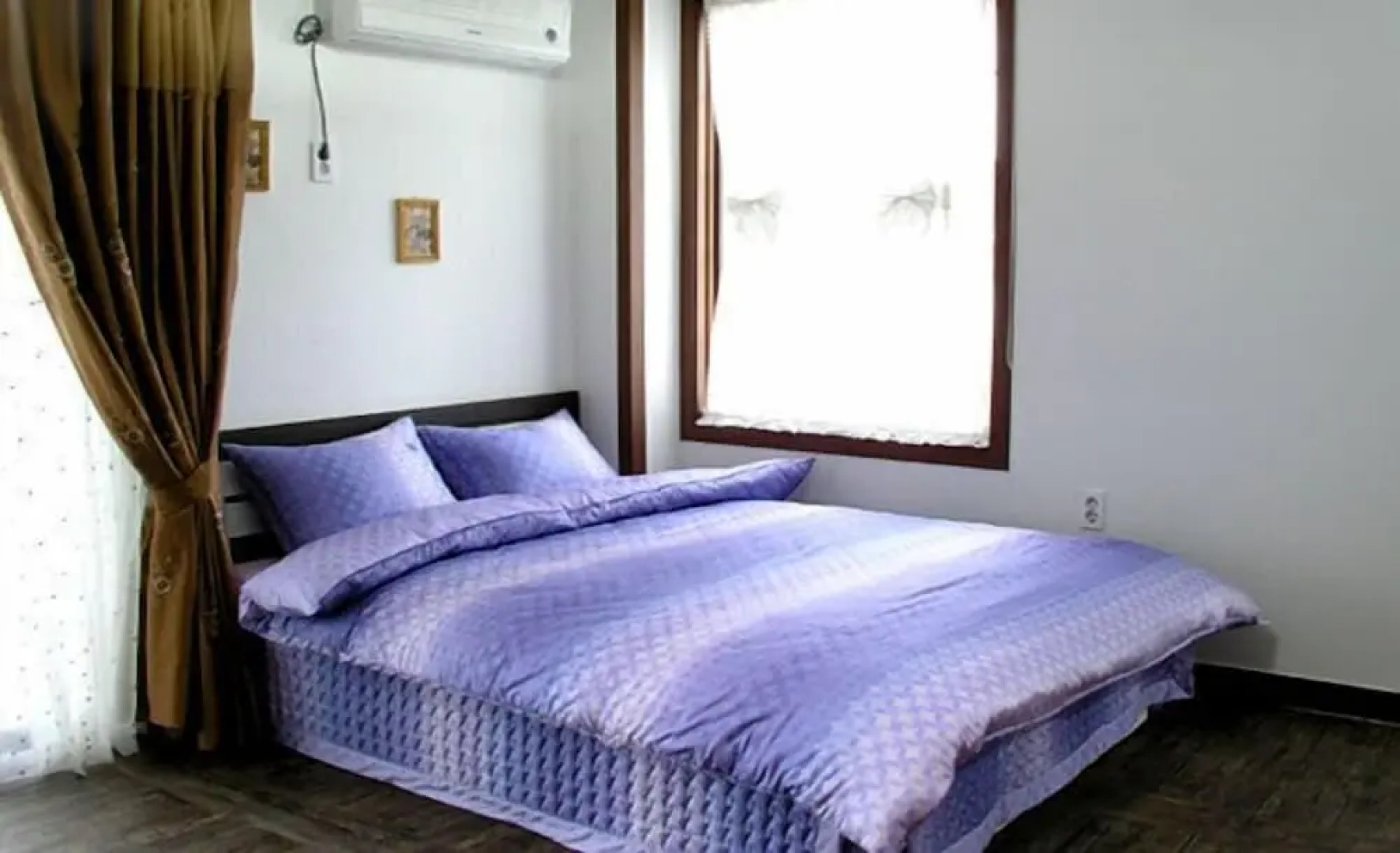 White House on the Hill HayanZip