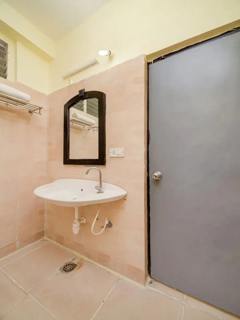 Hotel SRS Regency by OYO Rooms