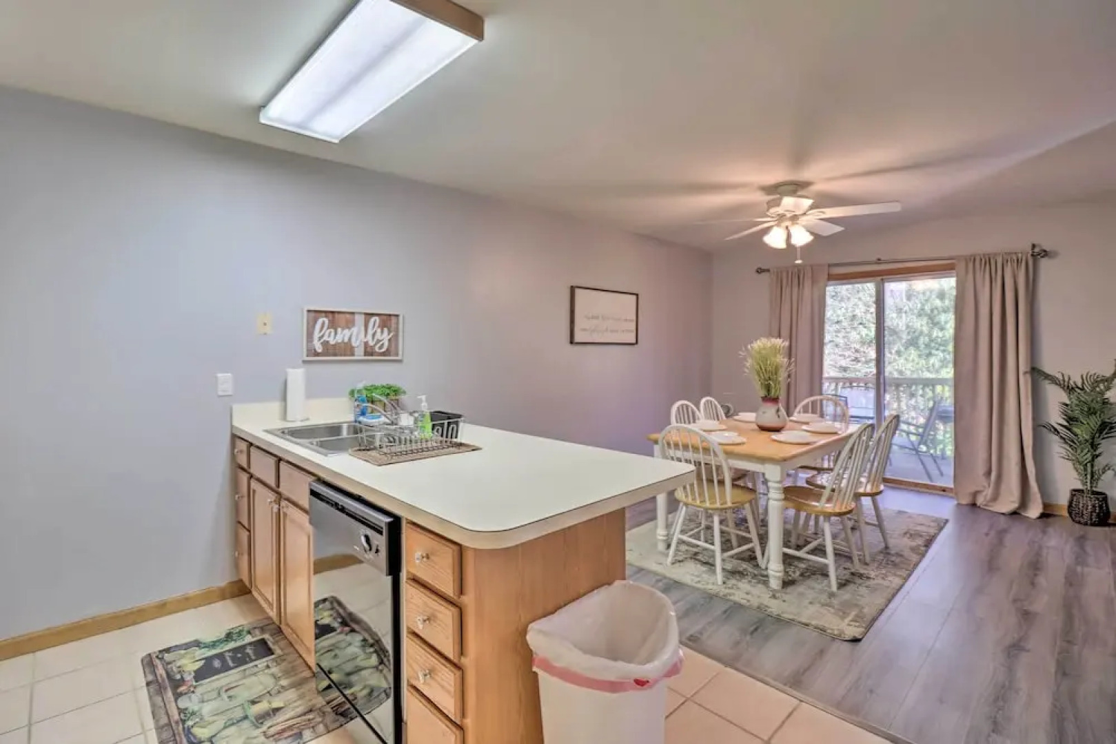 Poconos Retreat w/ Pool & Deck, Near Lake Harmony!