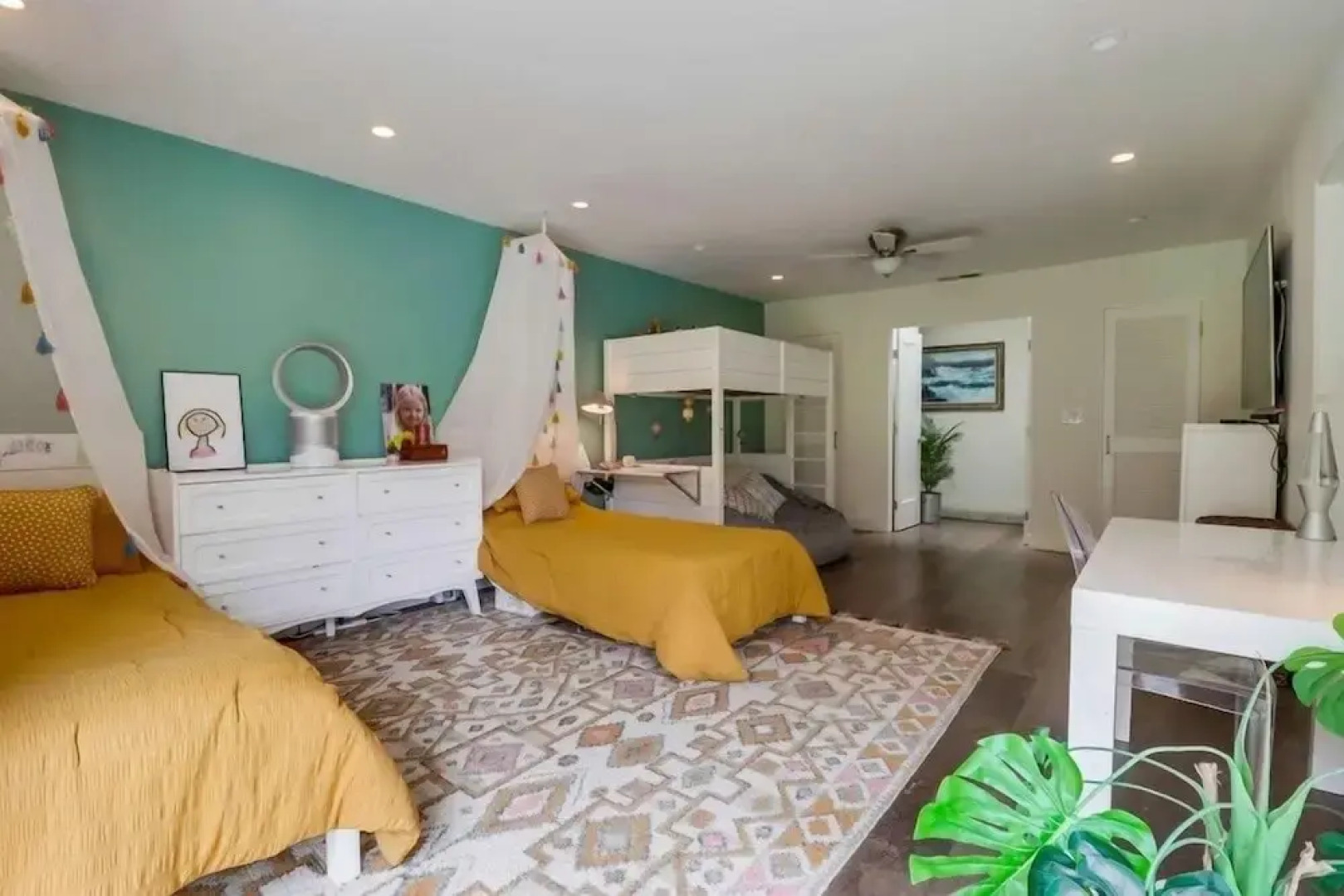 1155 Hymettus Ave 4 Bedroom Home by Redawning