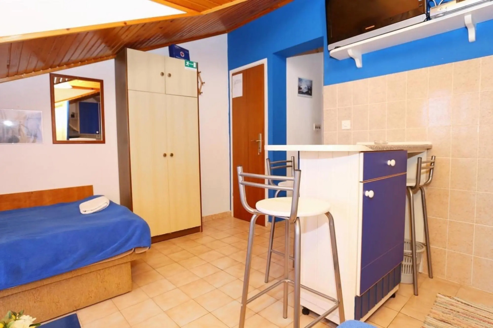 Ivo - 20m From the sea - A3