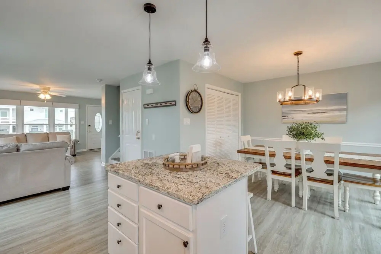 Walk to Shore: Multi-deck Townhome in Kure Beach!