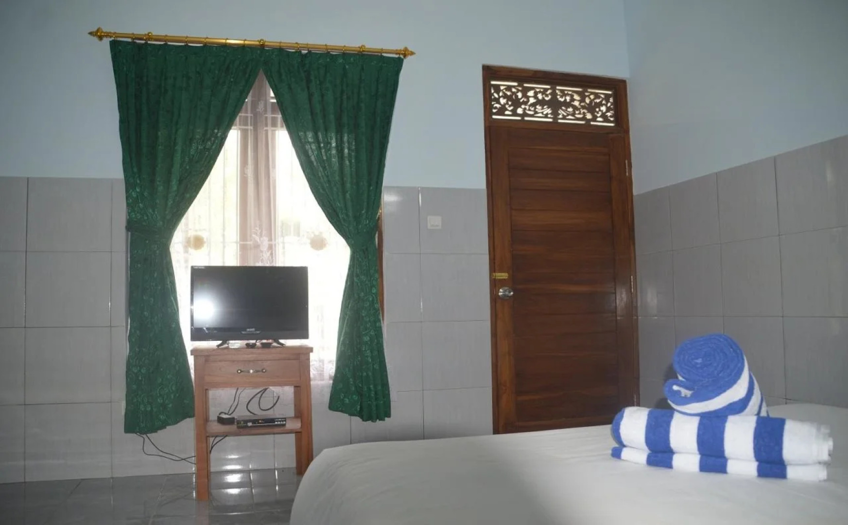 RedDoorz Plus @ Singaraja