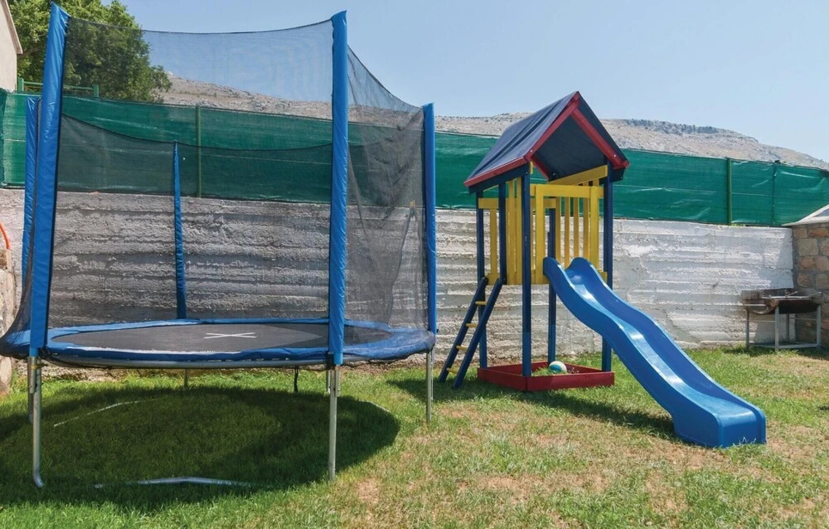 Nice Home in Srinjine With Wifi and 3 Bedrooms