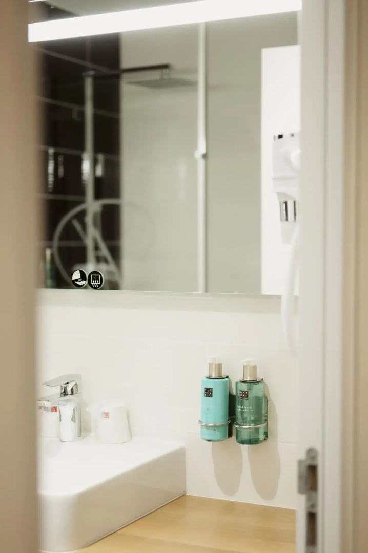 Hotel Dali Val d'Europe, Tapestry Collection by Hilton