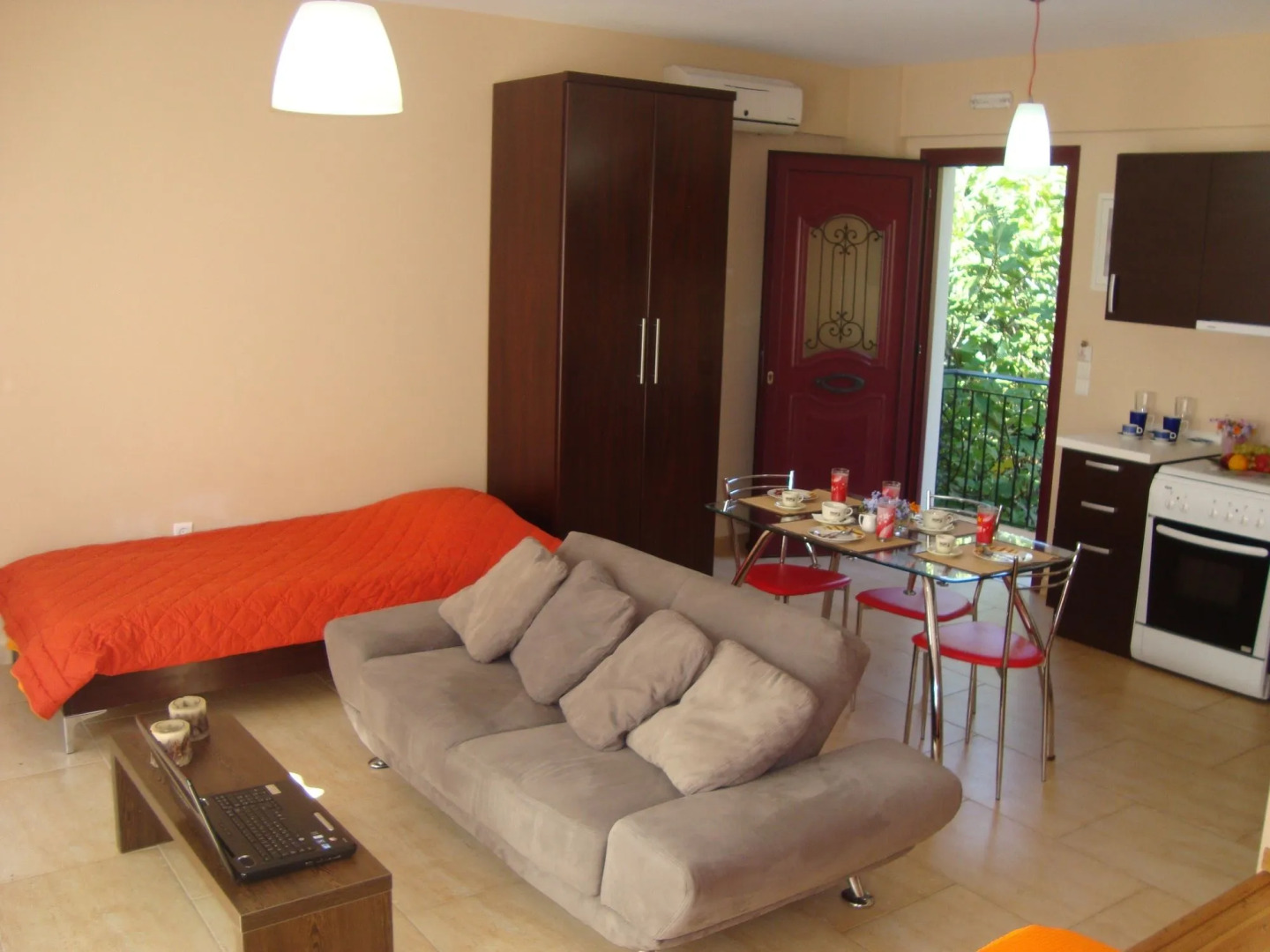 Mikros Gialos Apartments