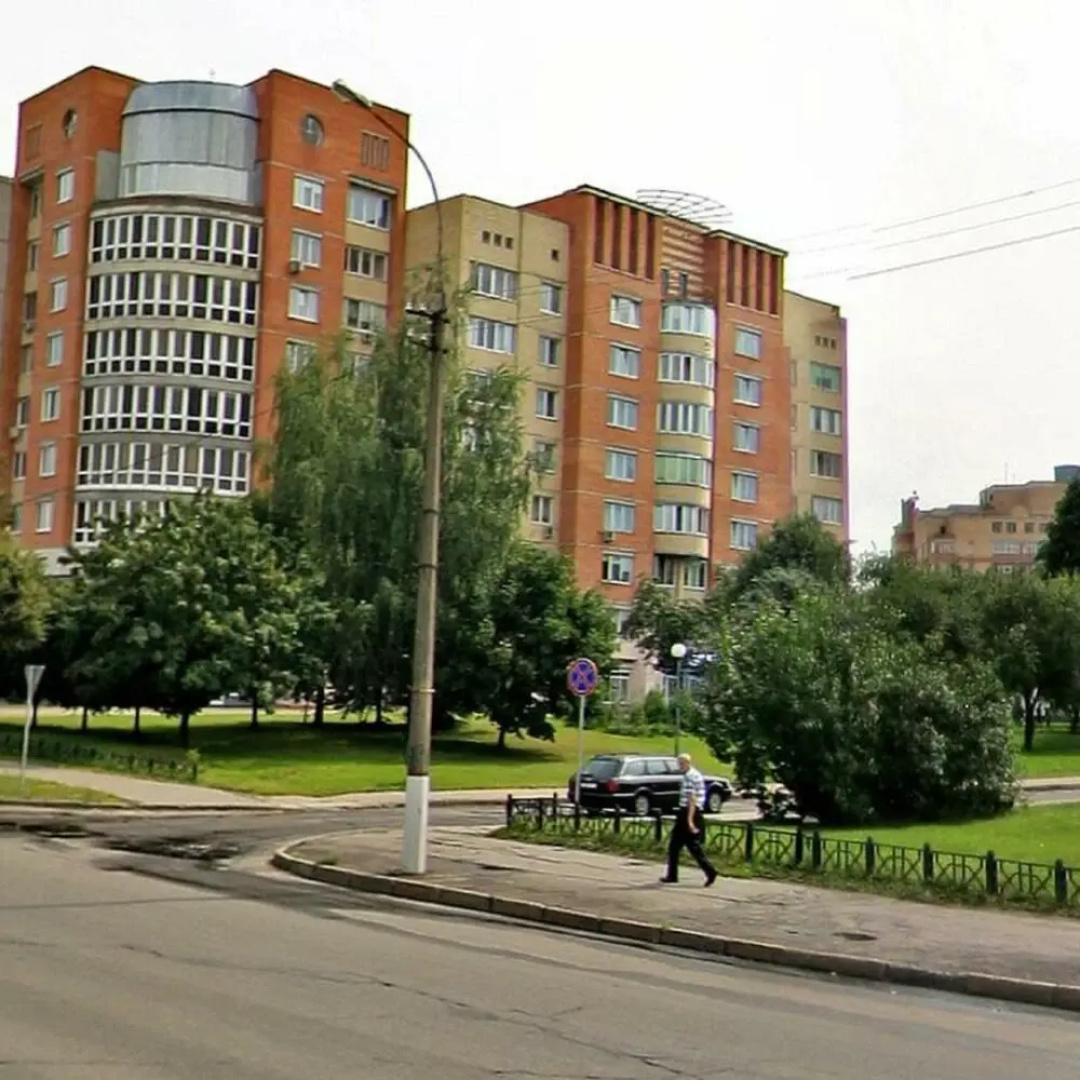 PaulMarie Apartments on Mira