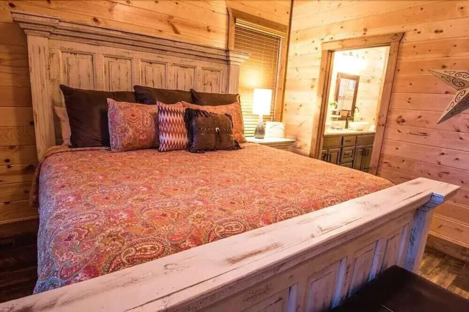 Stars On The Water Lodge - 4 Br Cabin