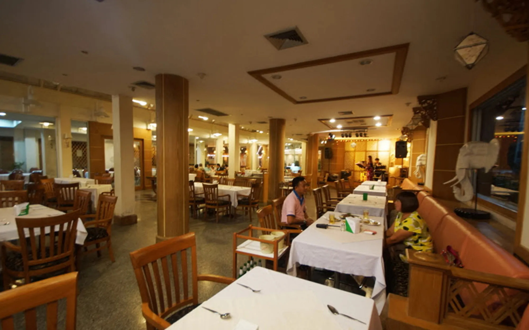 Dhevaraj Hotel