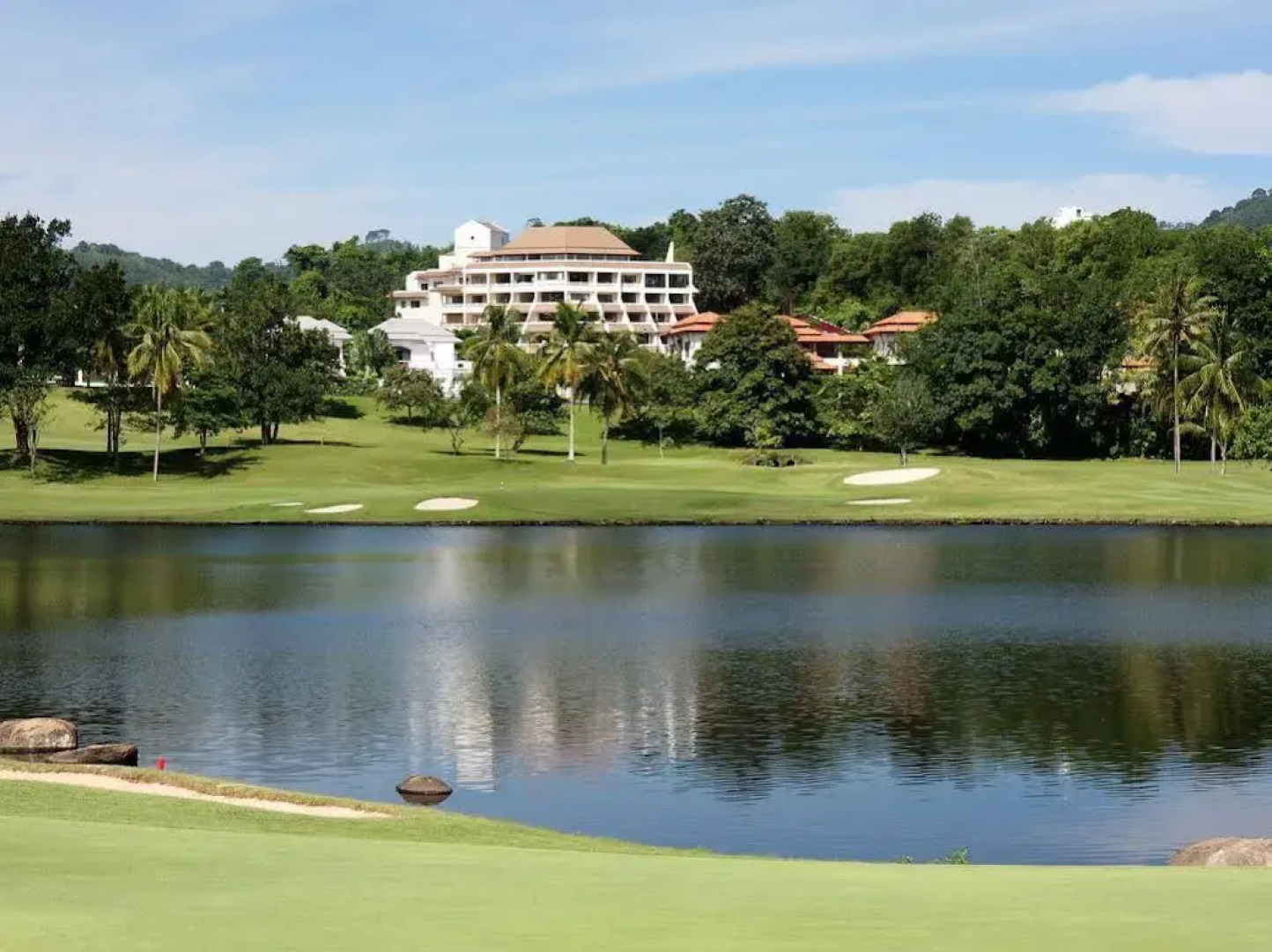 The Green Golf Residence Condominium