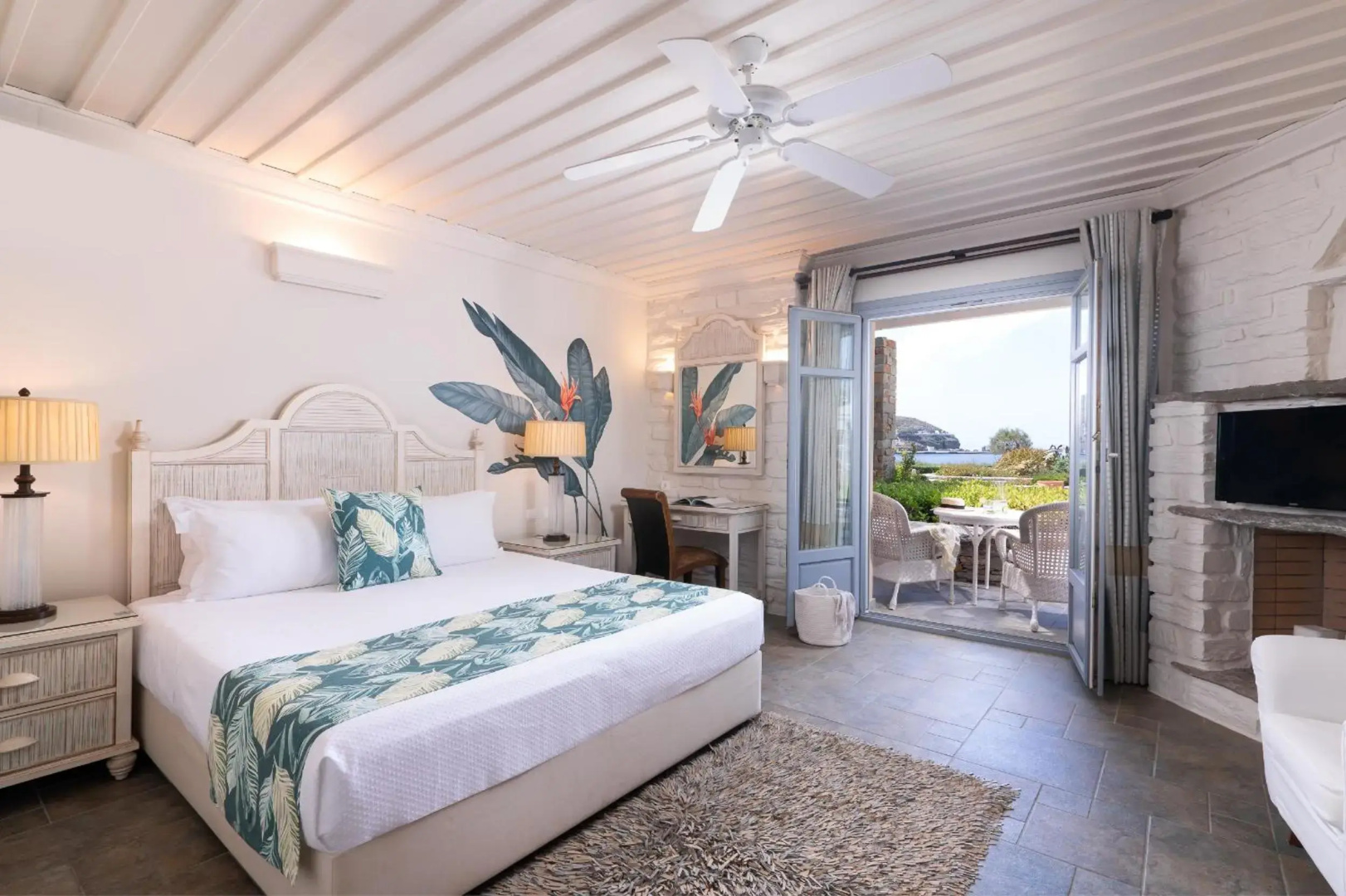 Porto Kea Suites